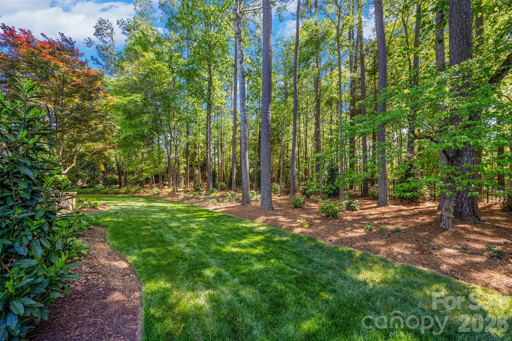 3026 Kings Manor Drive — Matthews