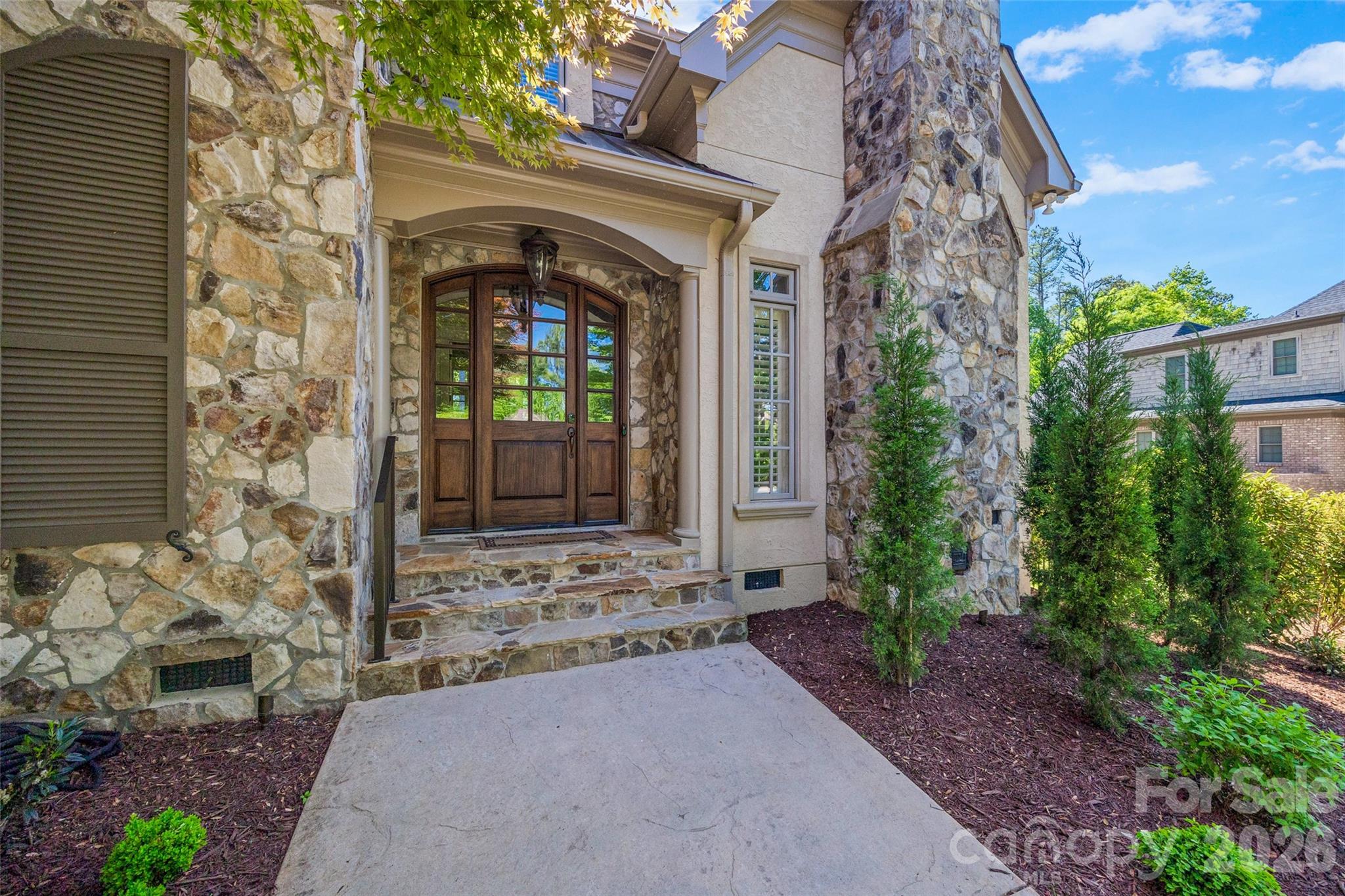3026 Kings Manor Drive — Matthews