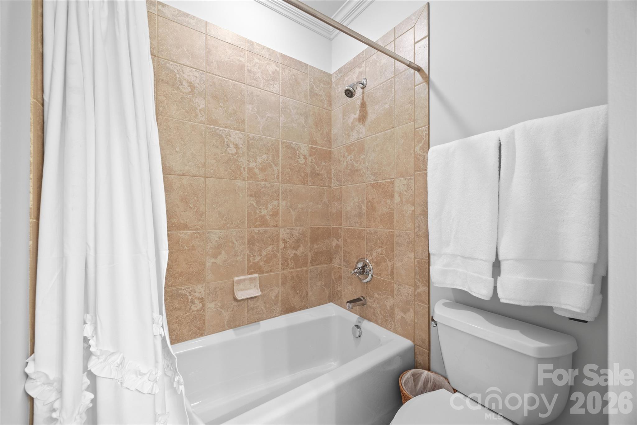 3026 Kings Manor Drive — Matthews