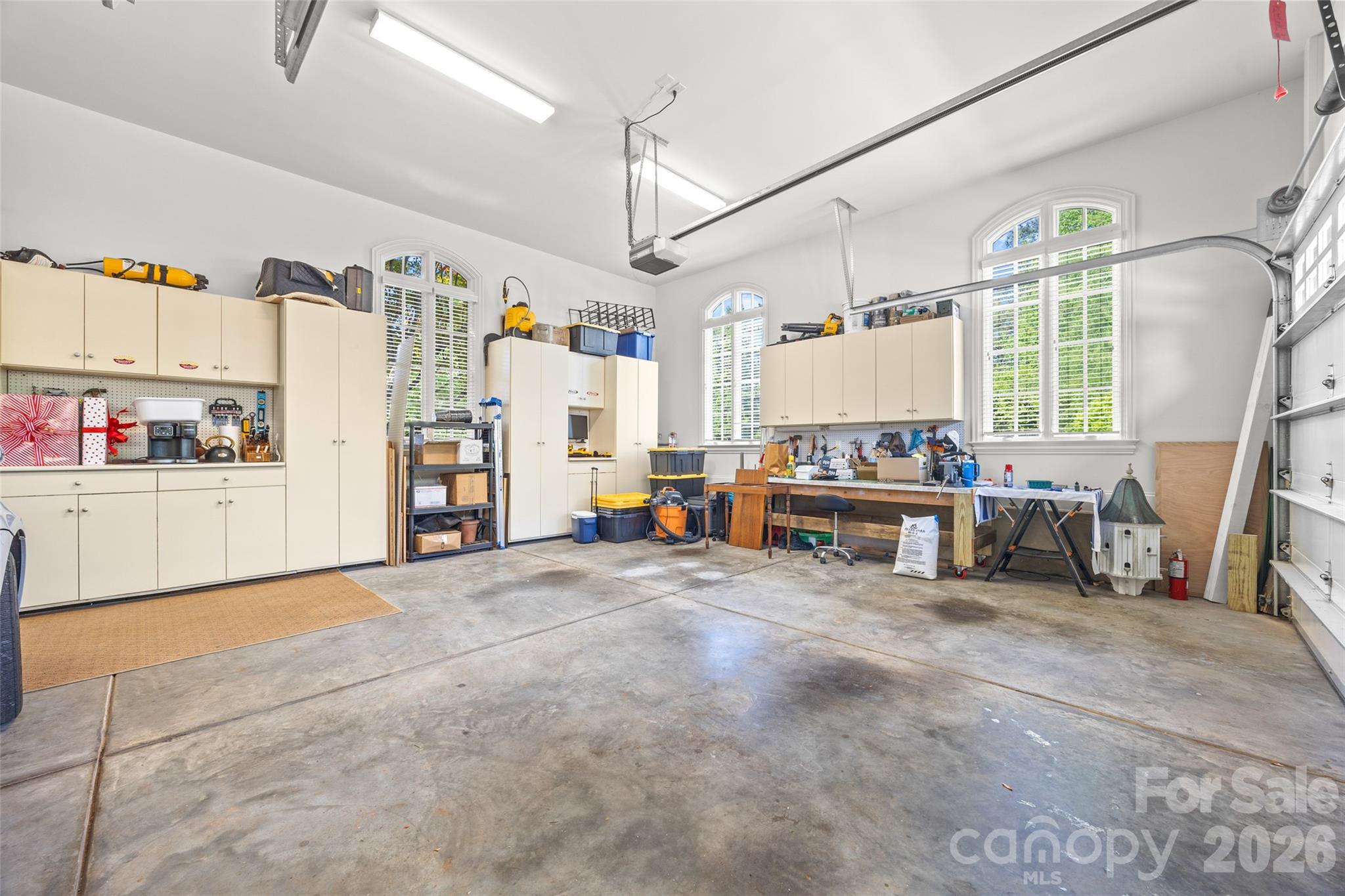 3026 Kings Manor Drive — Matthews