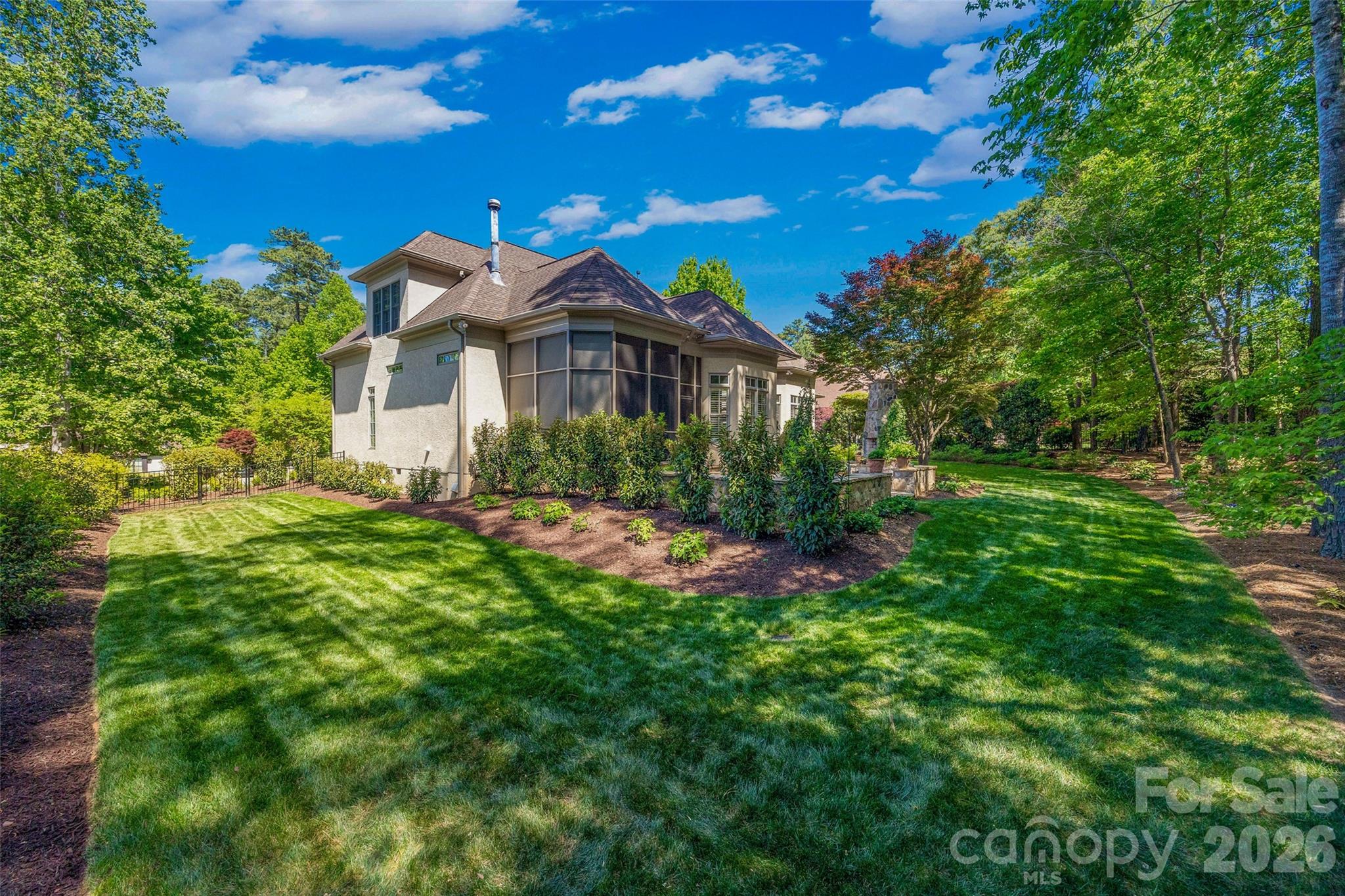 3026 Kings Manor Drive — Matthews