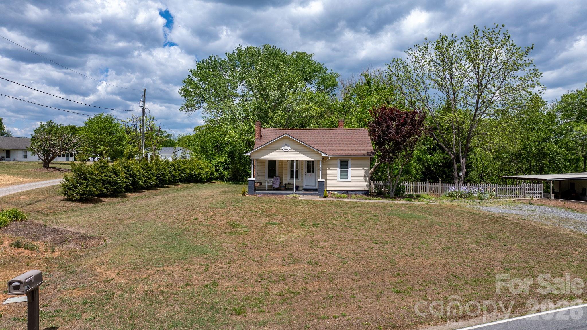 116 Hauss Ridge Road SE — Valdese
