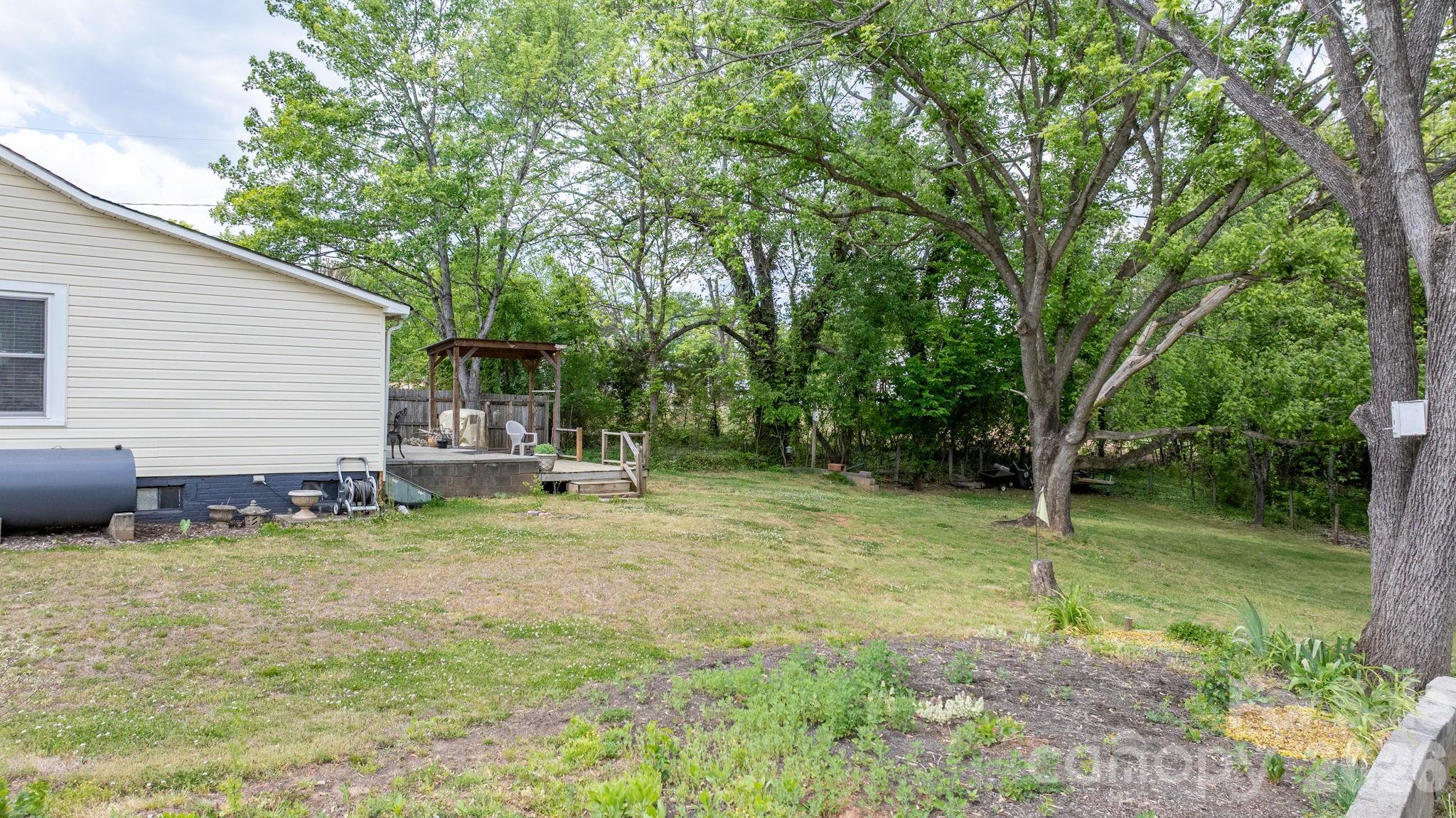 116 Hauss Ridge Road SE — Valdese