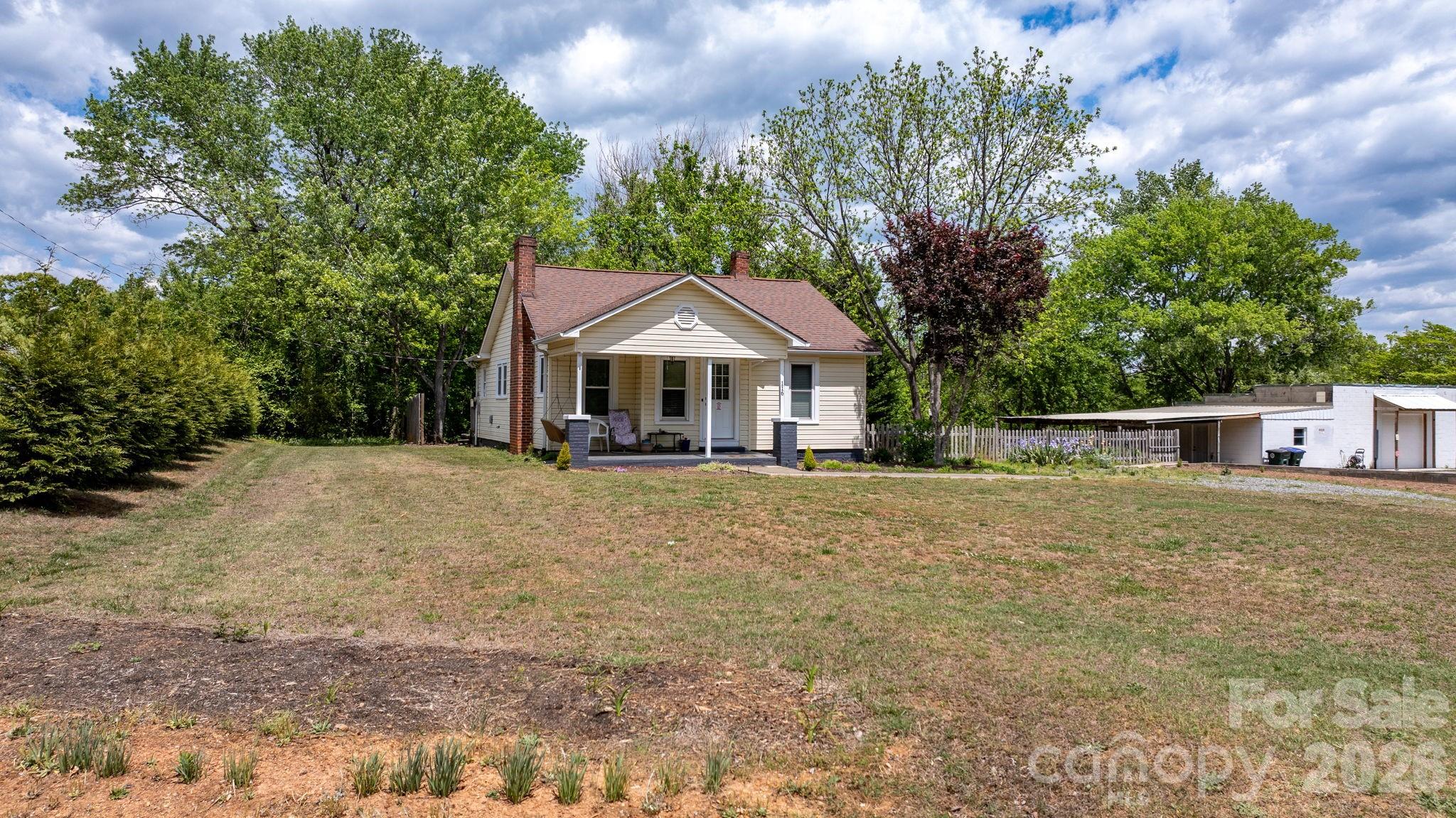 116 Hauss Ridge Road SE — Valdese