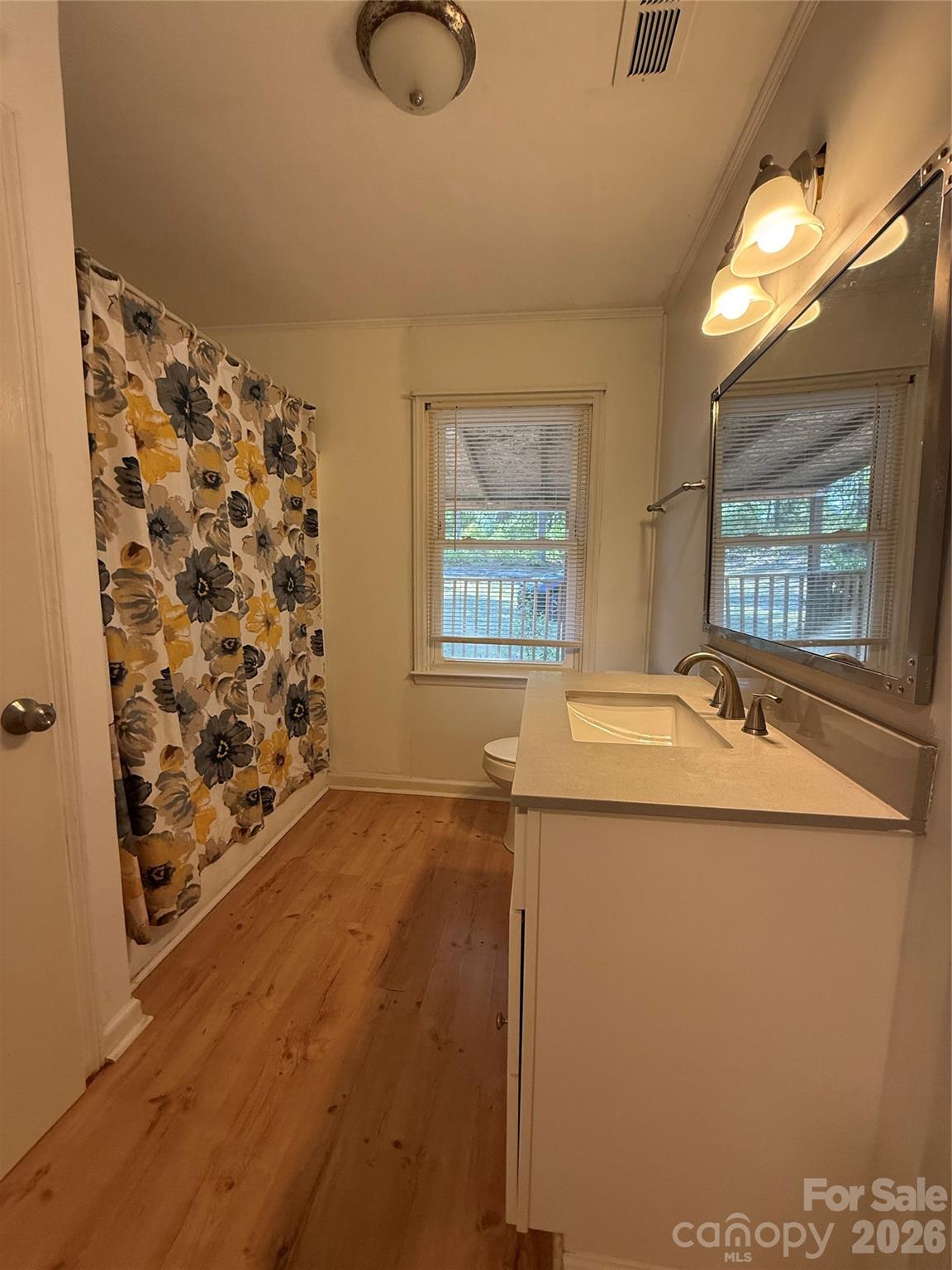 909 Sheridan Oliver Road — Ruby