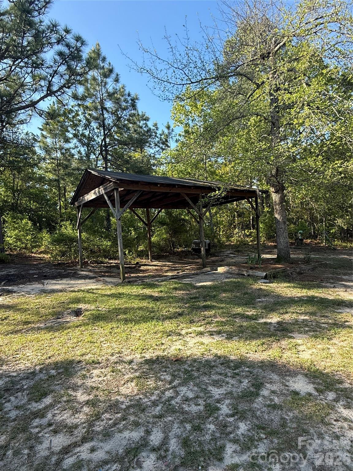 909 Sheridan Oliver Road — Ruby