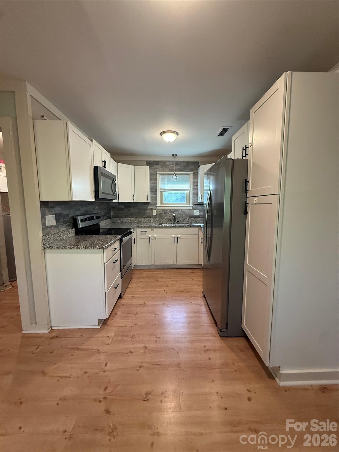 909 Sheridan Oliver Road — Ruby