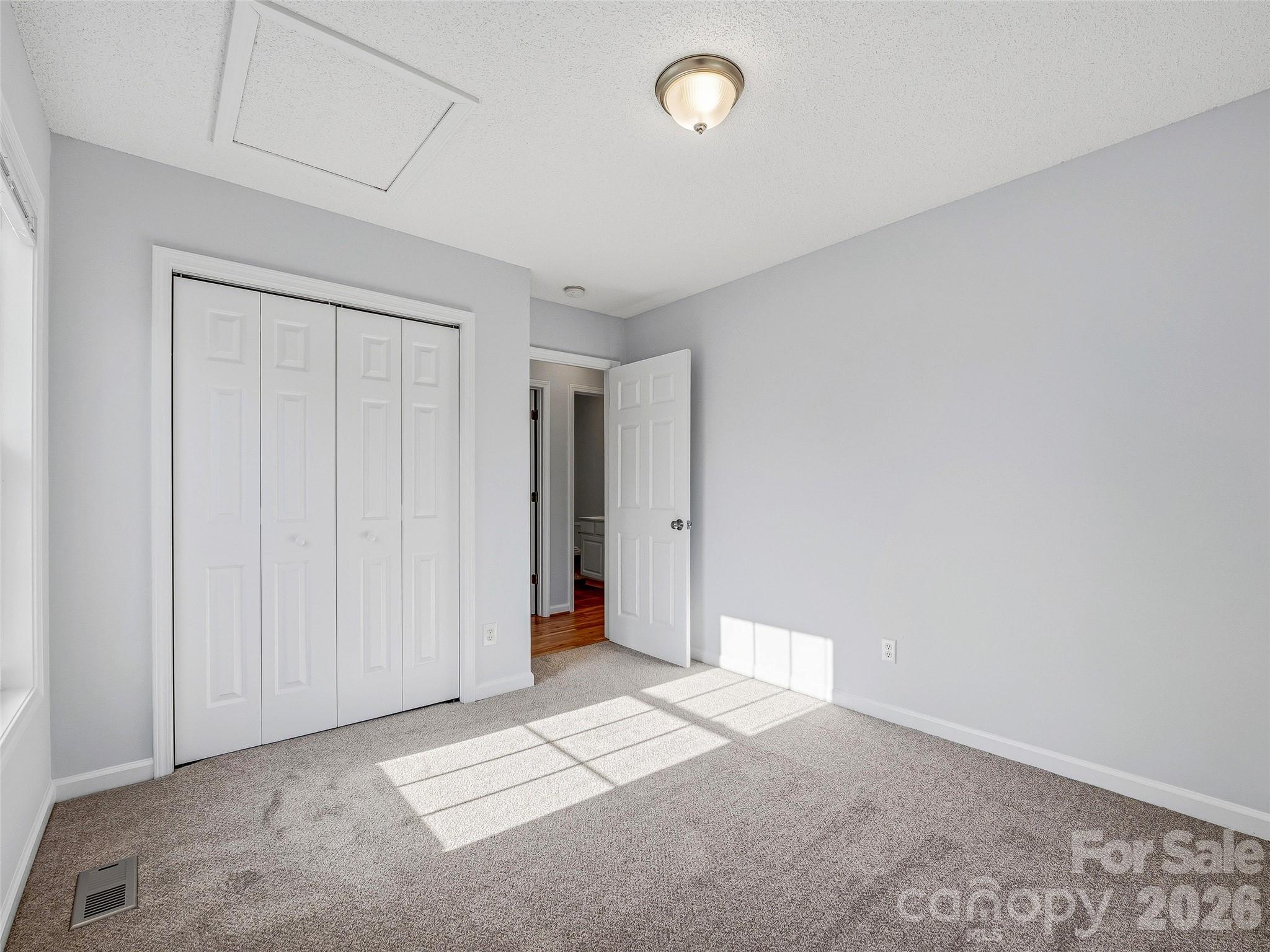 21 Shelburne Drive — Asheville