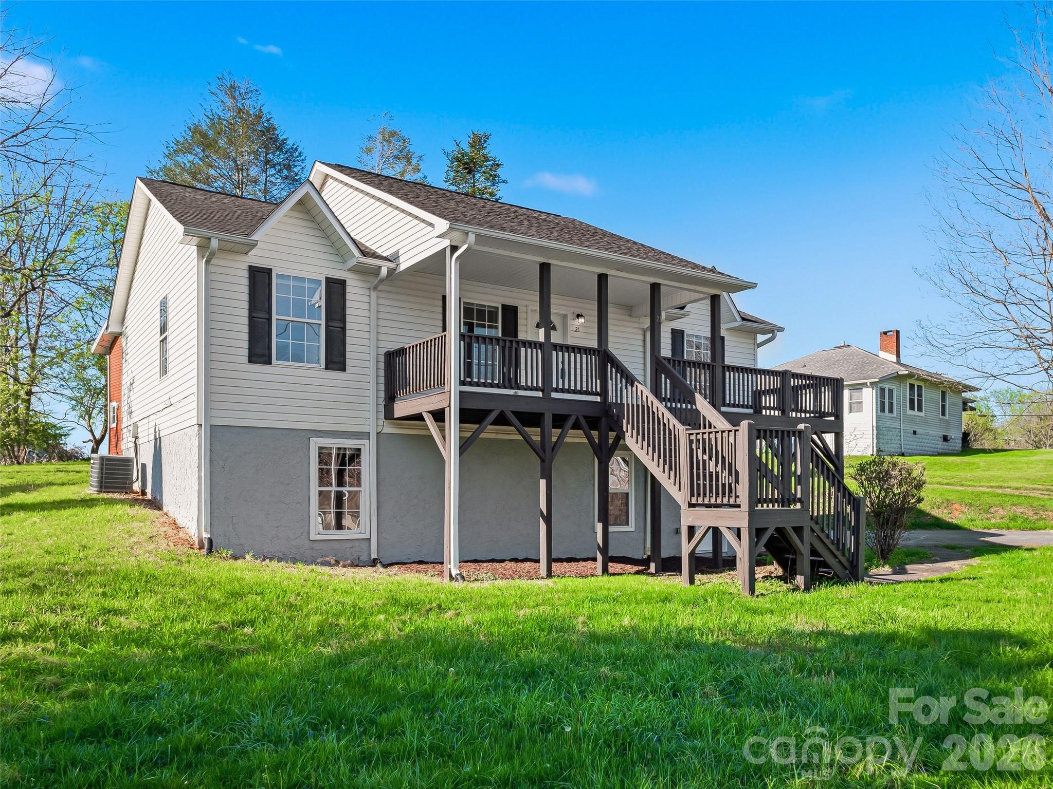 21 Shelburne Drive — Asheville