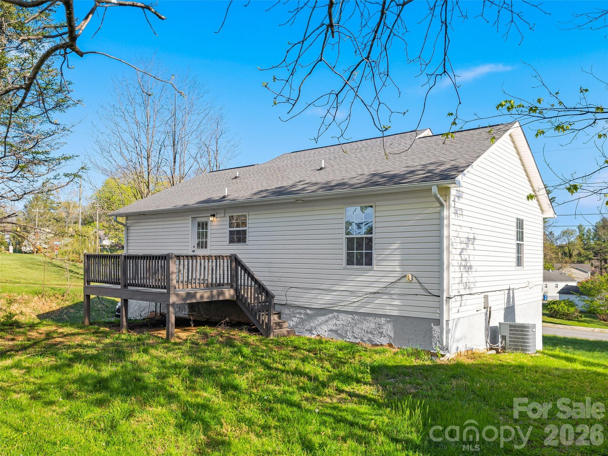 21 Shelburne Drive — Asheville