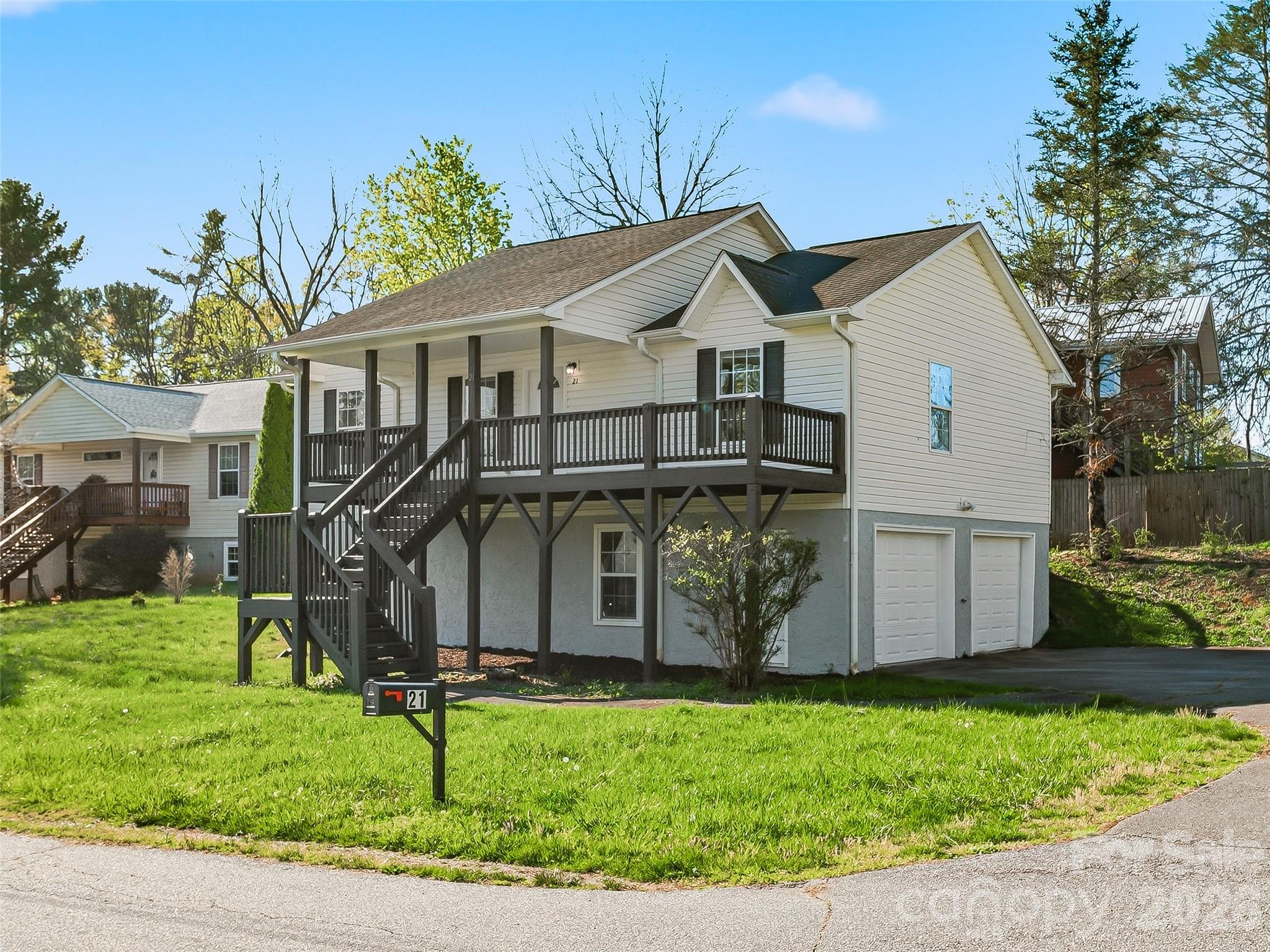 21 Shelburne Drive — Asheville