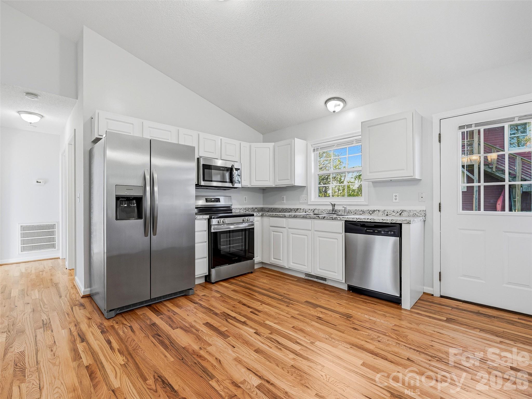 21 Shelburne Drive — Asheville