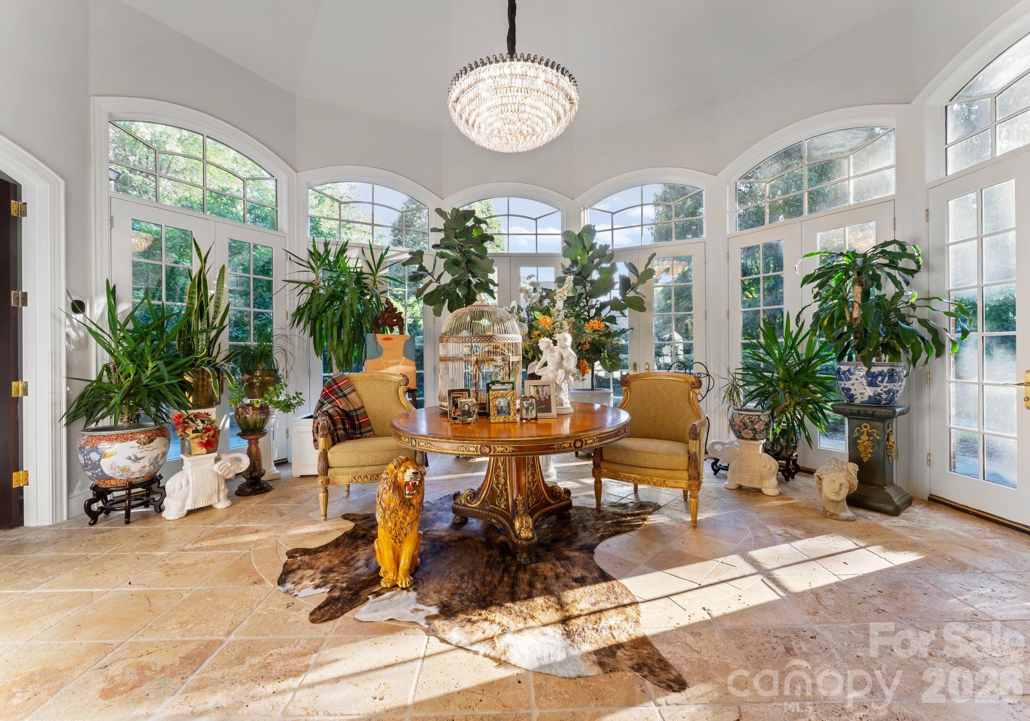 240 21st Avenue Drive NW — Hickory