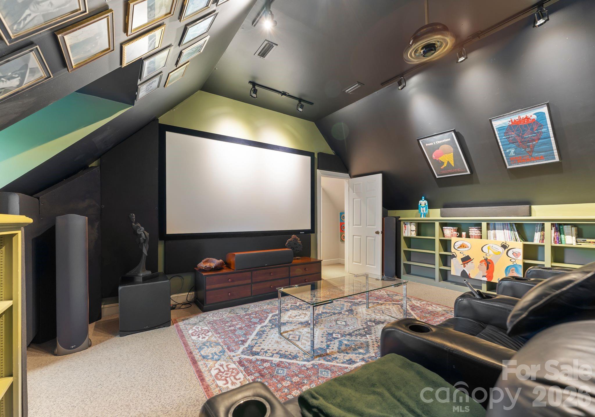 240 21st Avenue Drive NW — Hickory