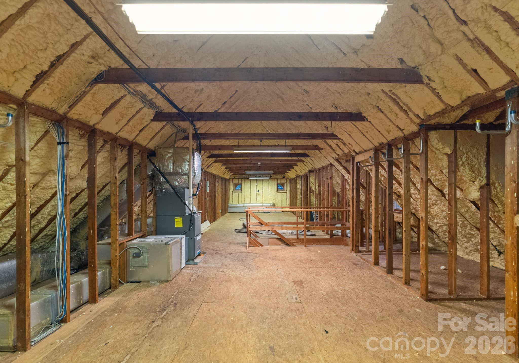 240 21st Avenue Drive NW — Hickory