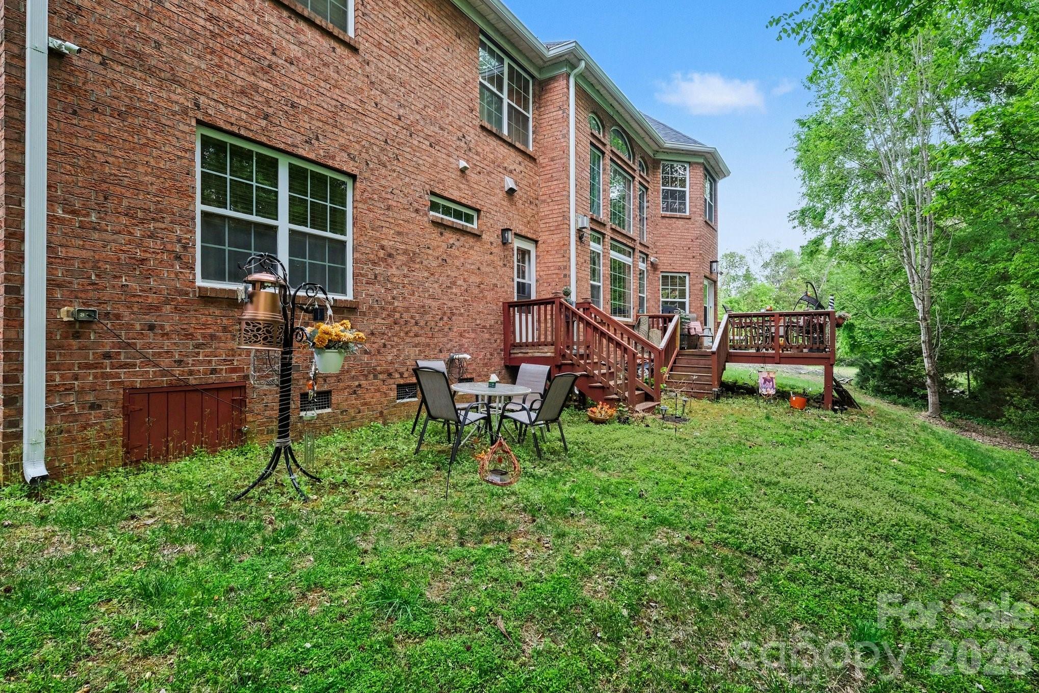 2516 River Oaks Drive — Waxhaw