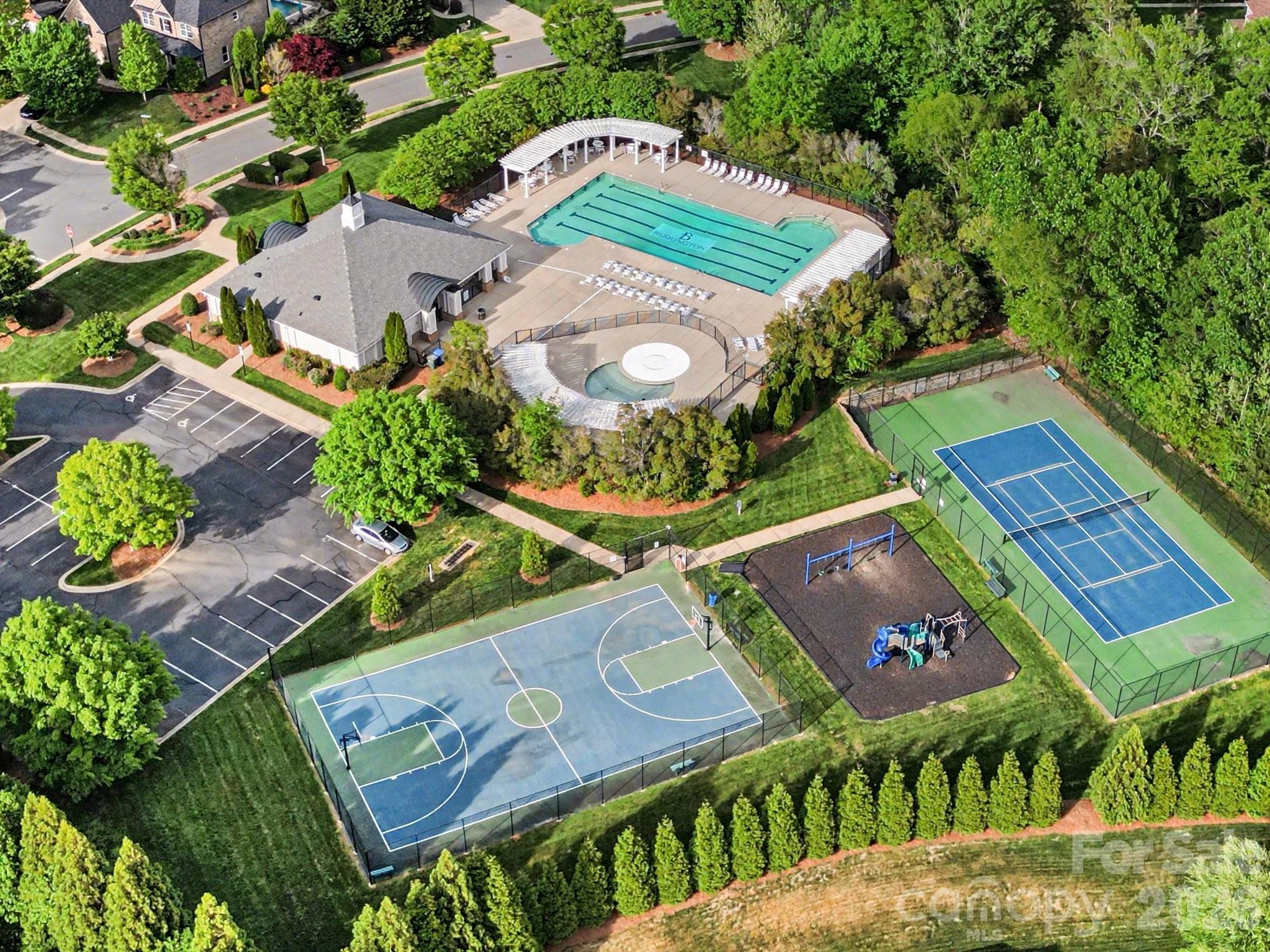 2516 River Oaks Drive — Waxhaw