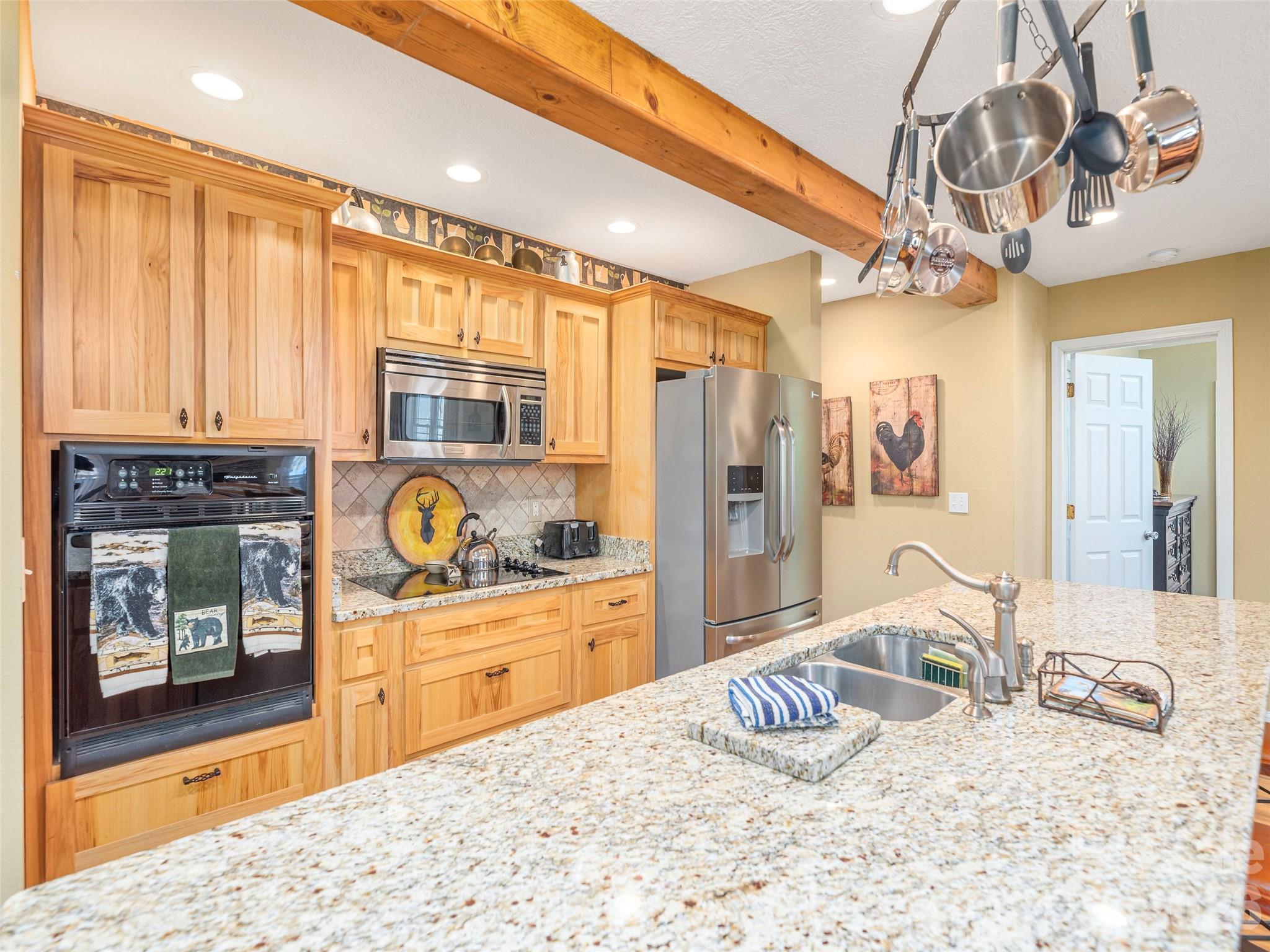 90 Lionheart Lane — Maggie Valley