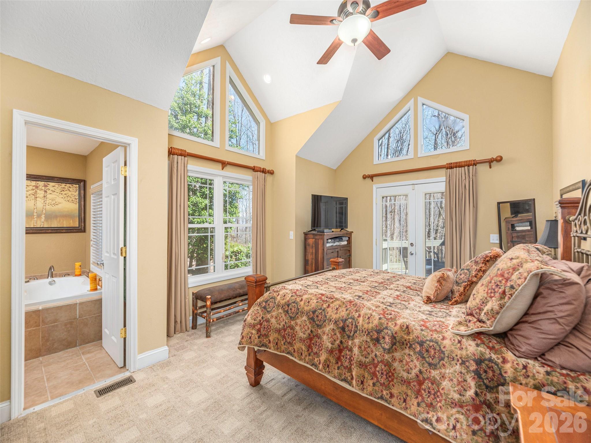 90 Lionheart Lane — Maggie Valley