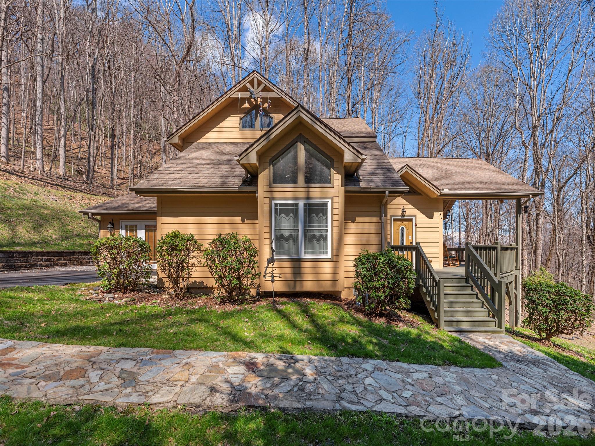 90 Lionheart Lane — Maggie Valley