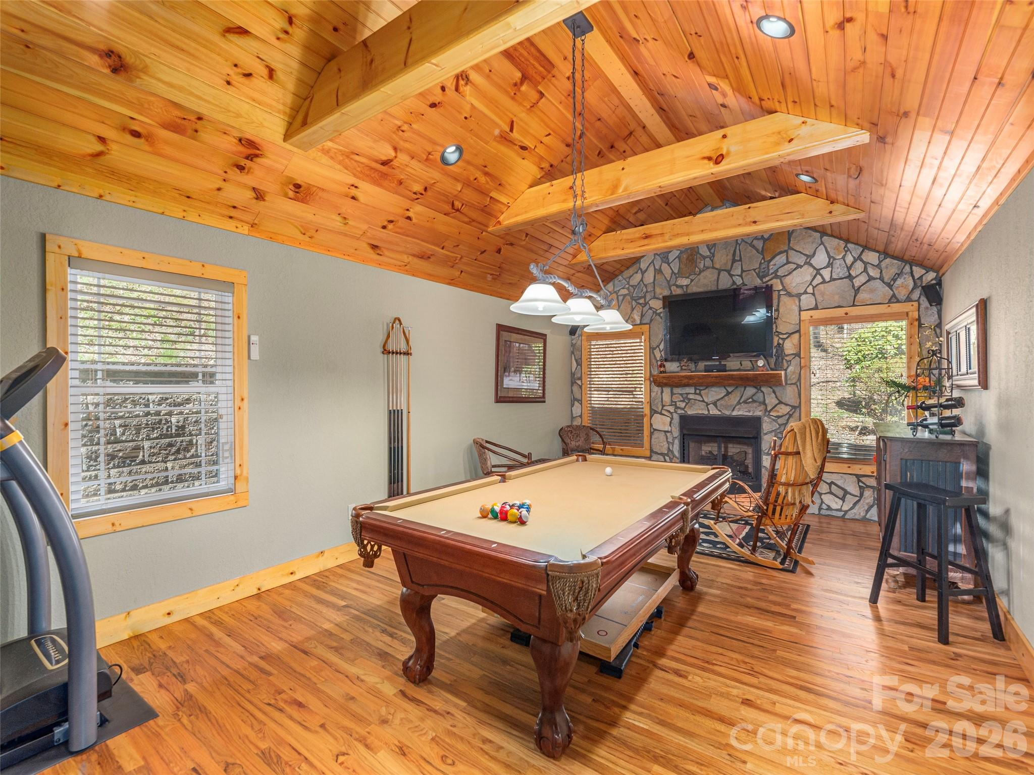 90 Lionheart Lane — Maggie Valley