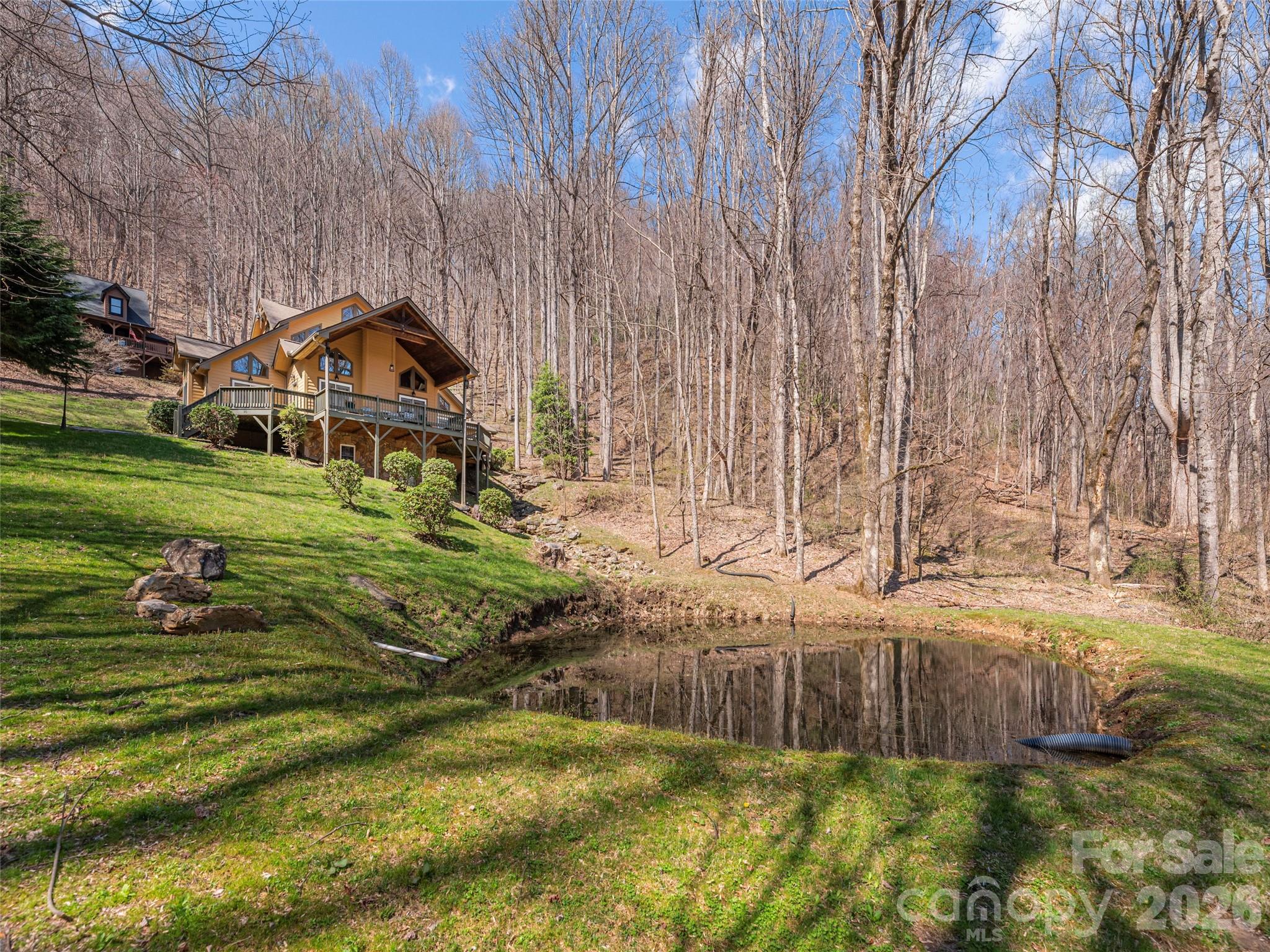 90 Lionheart Lane — Maggie Valley