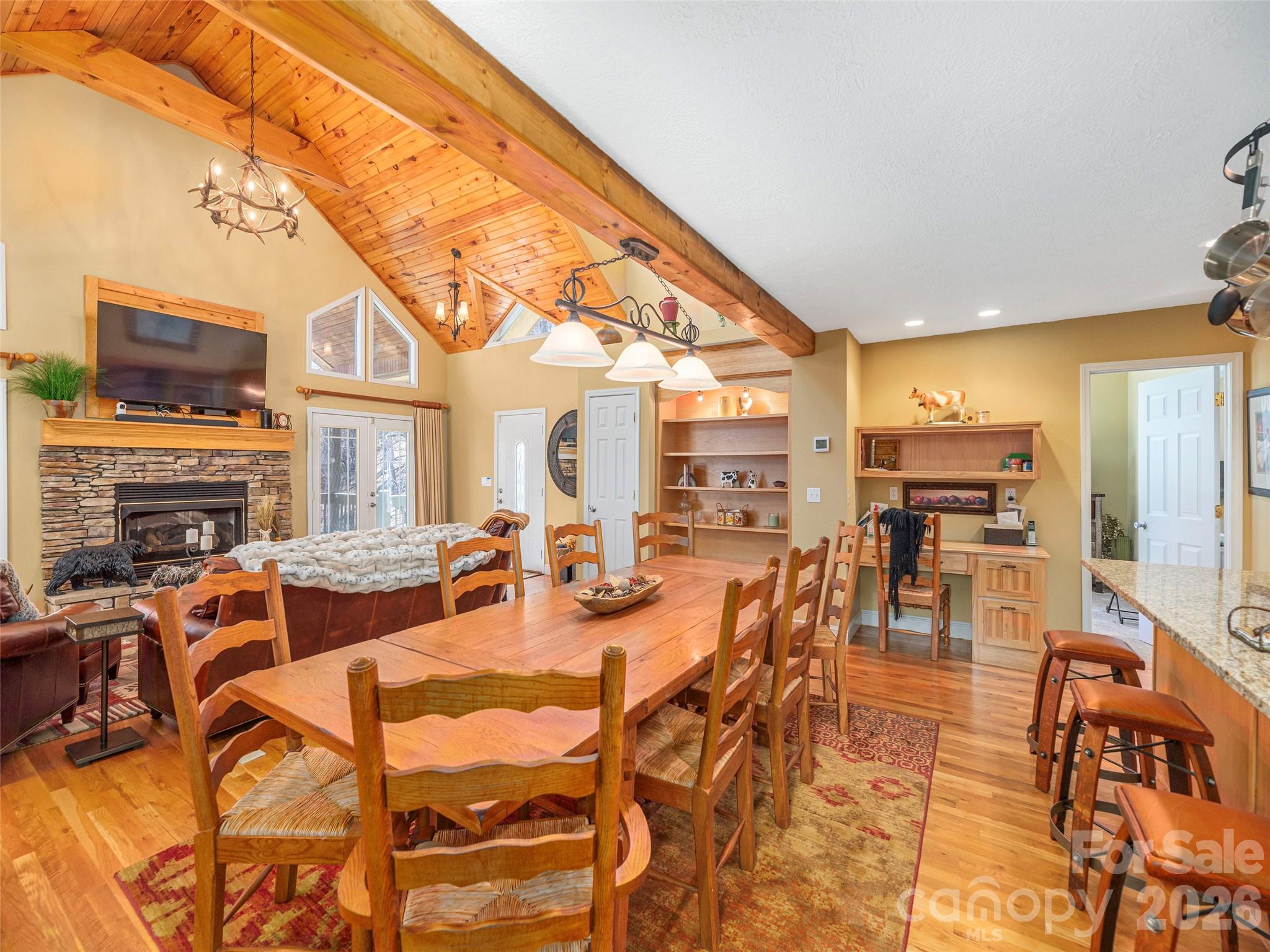 90 Lionheart Lane — Maggie Valley