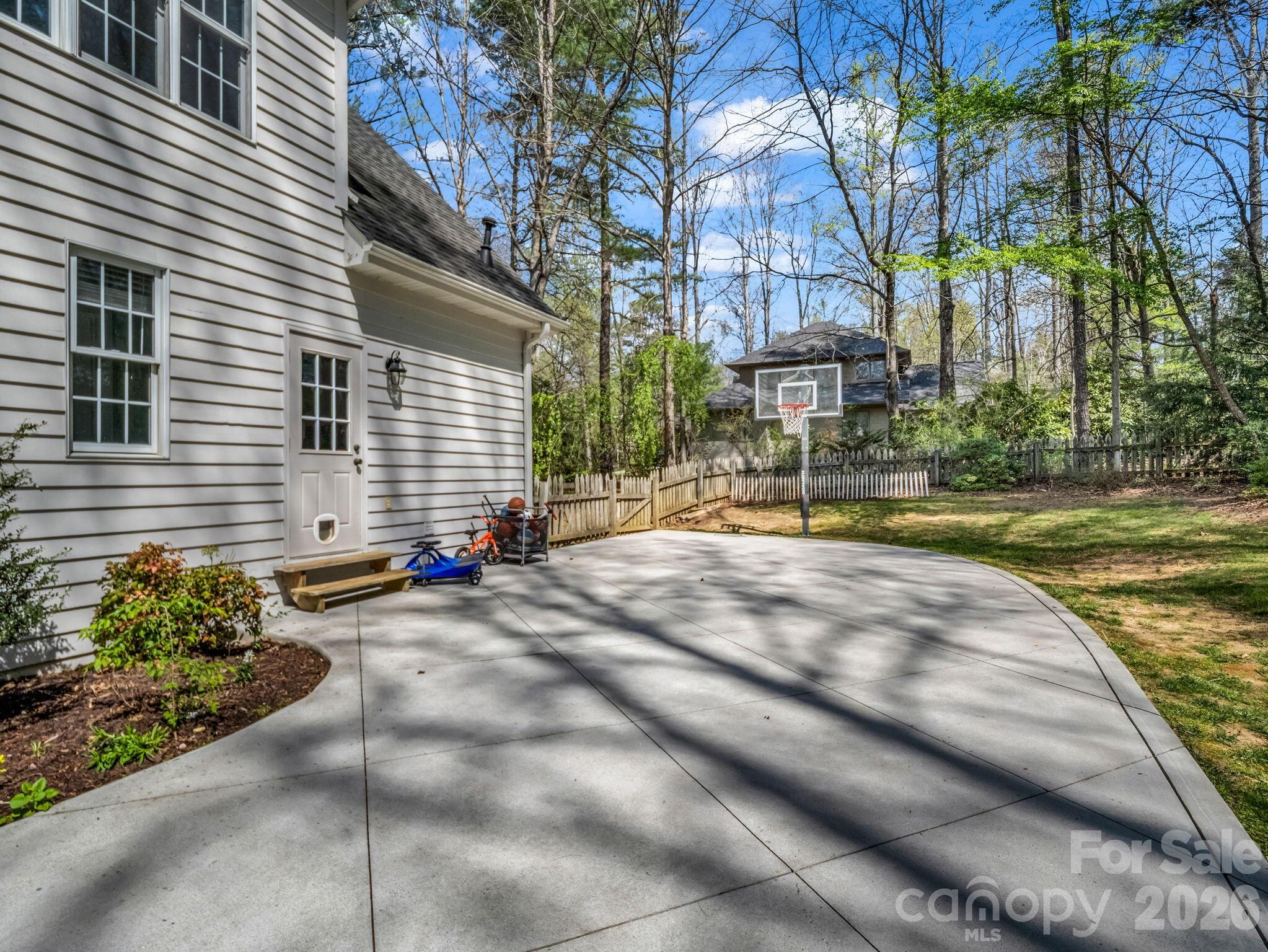311 Red Fox Circle — Asheville