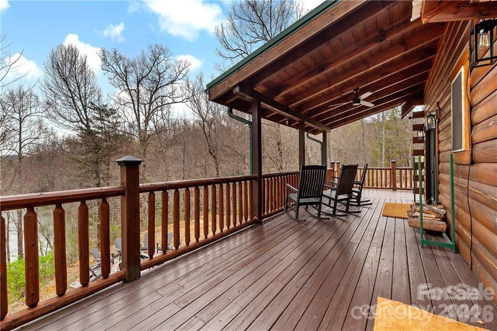 552 Lake Road — Old Fort