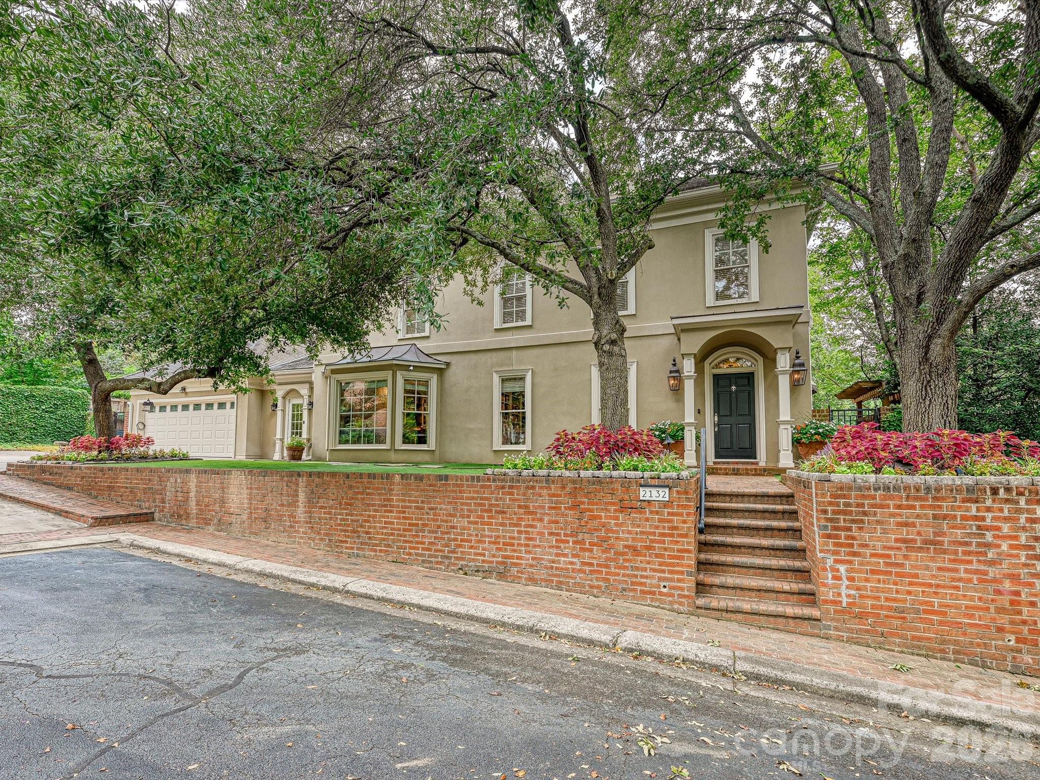 2132 Rolston Drive — Charlotte