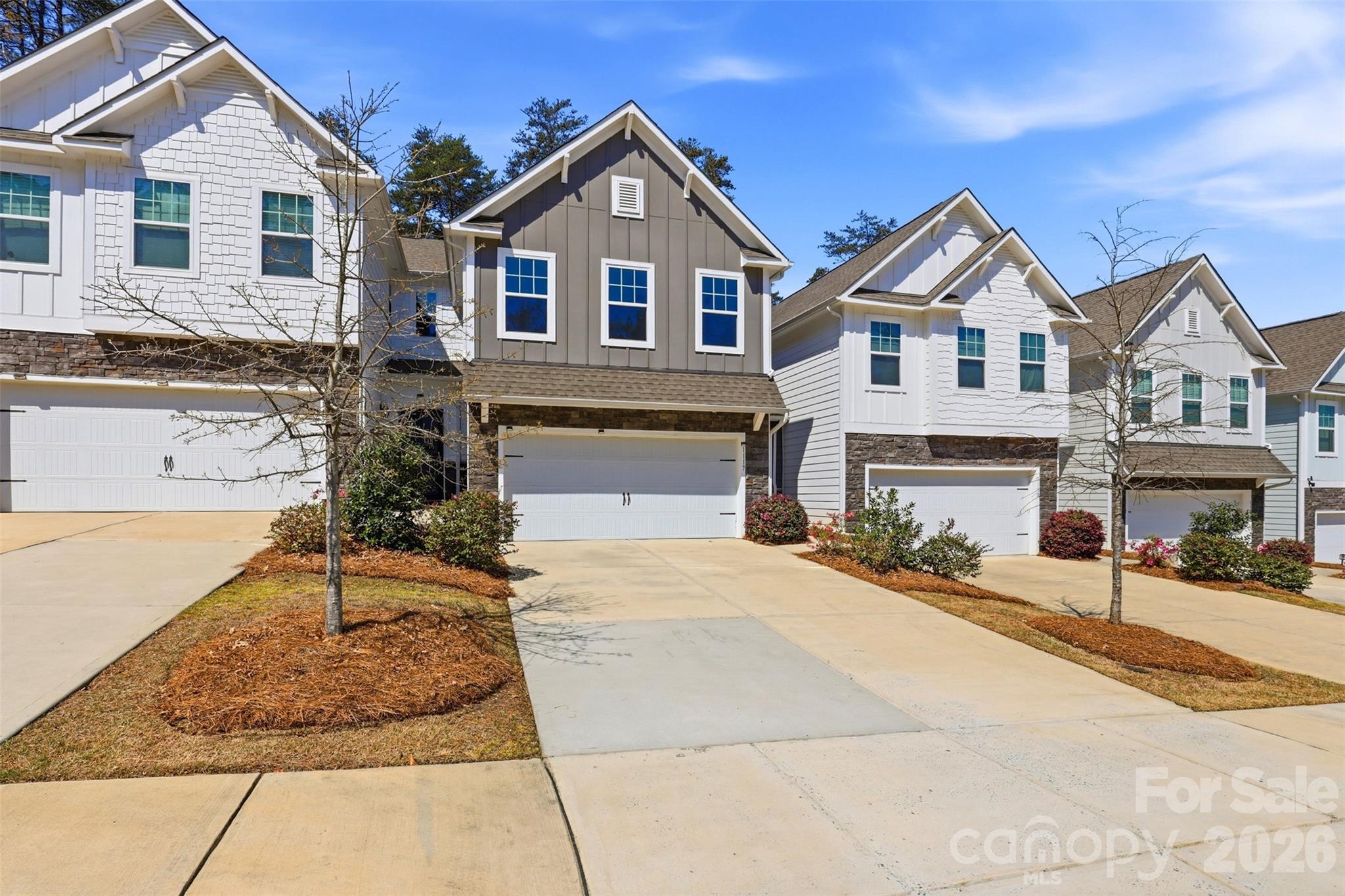 1117 Streamside Lane — York