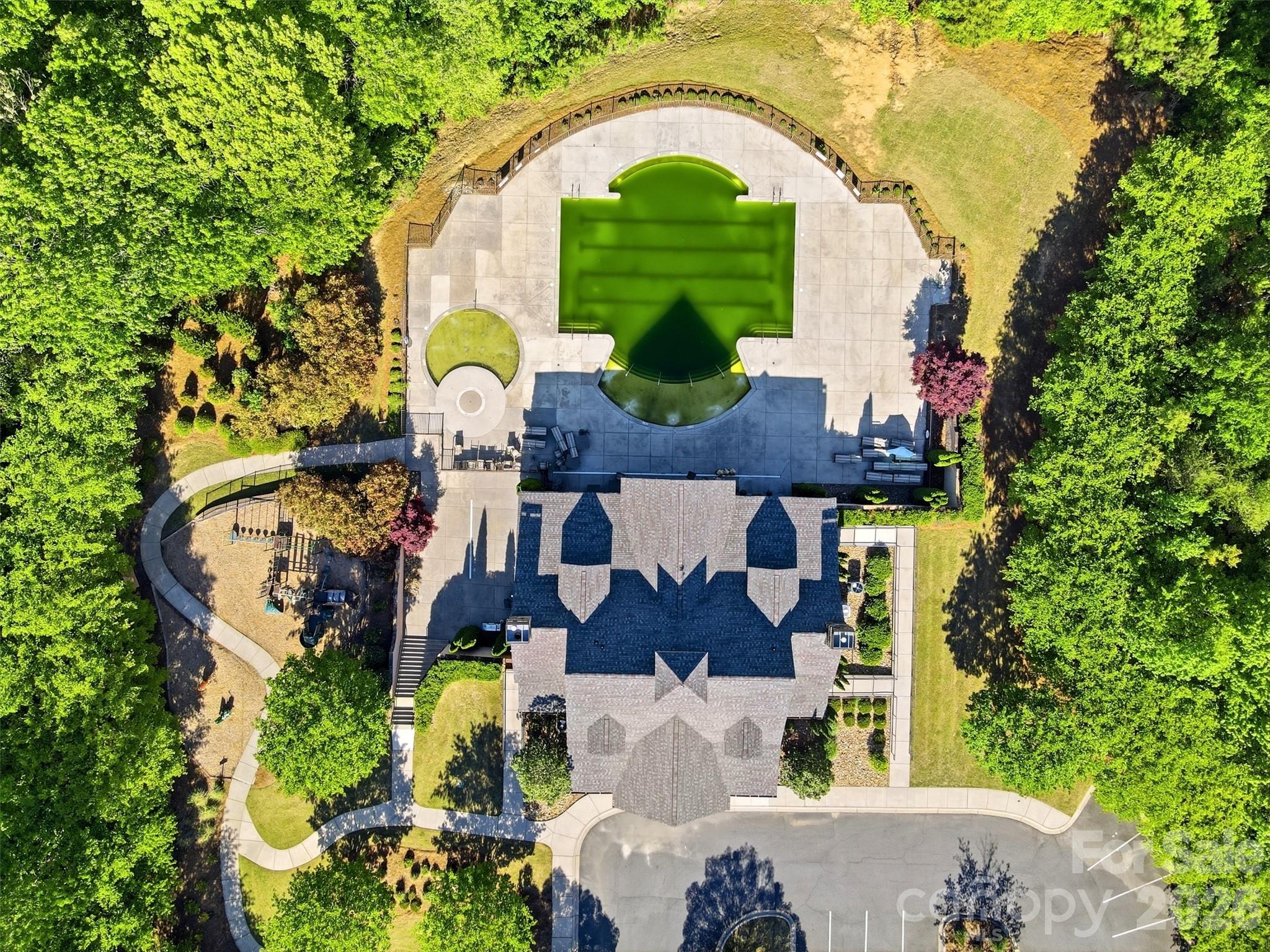 1117 Streamside Lane — York