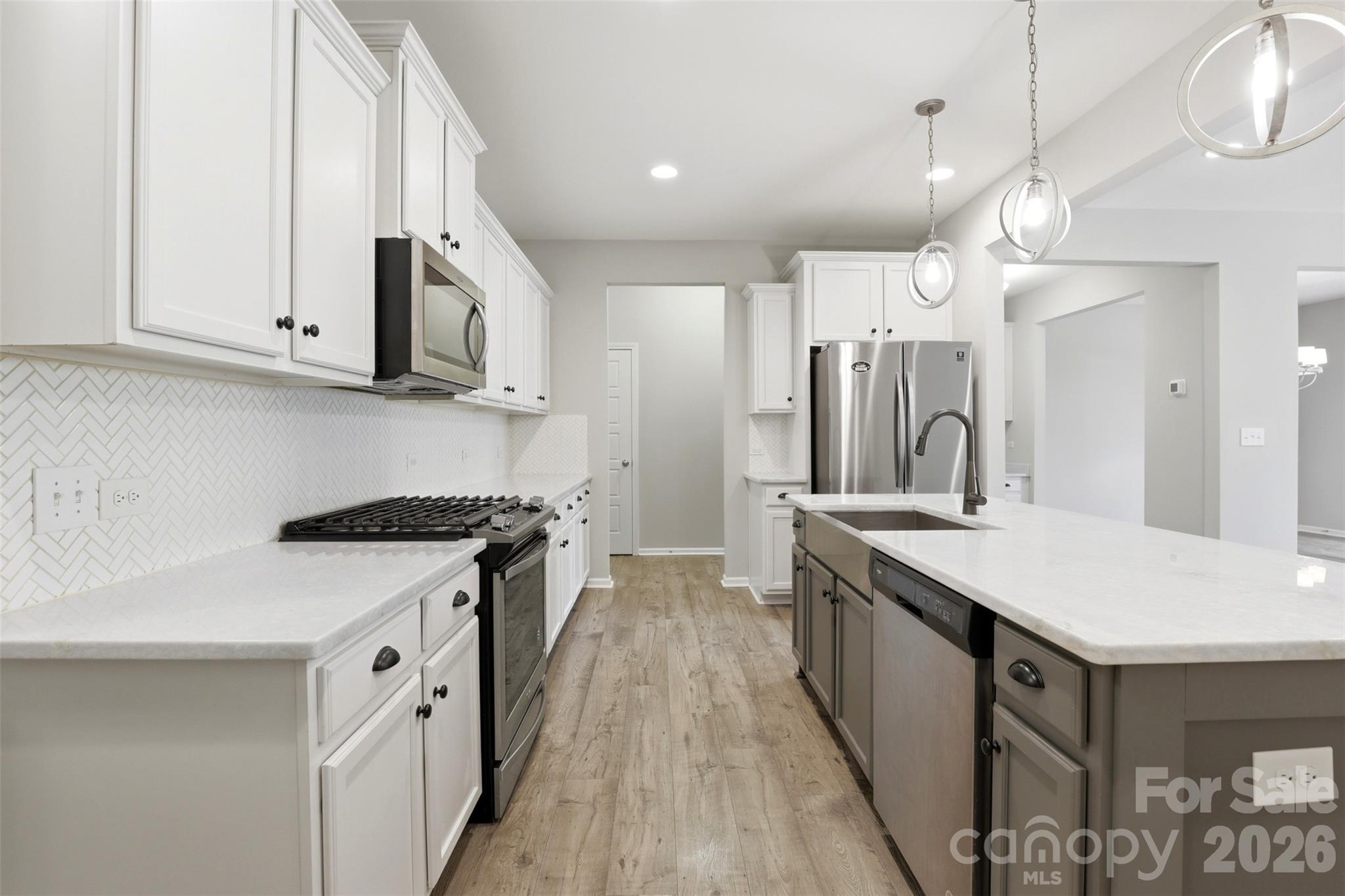 1117 Streamside Lane — York