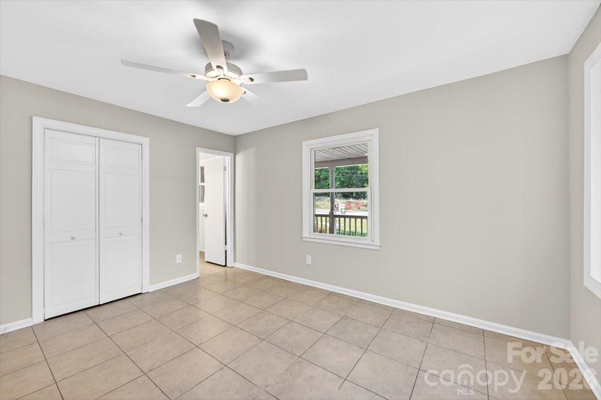 900 E John Street — Matthews