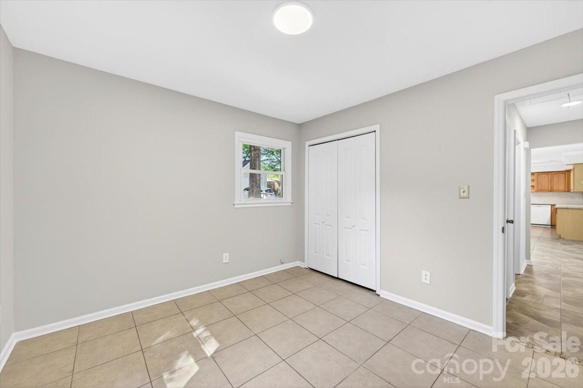 900 E John Street — Matthews