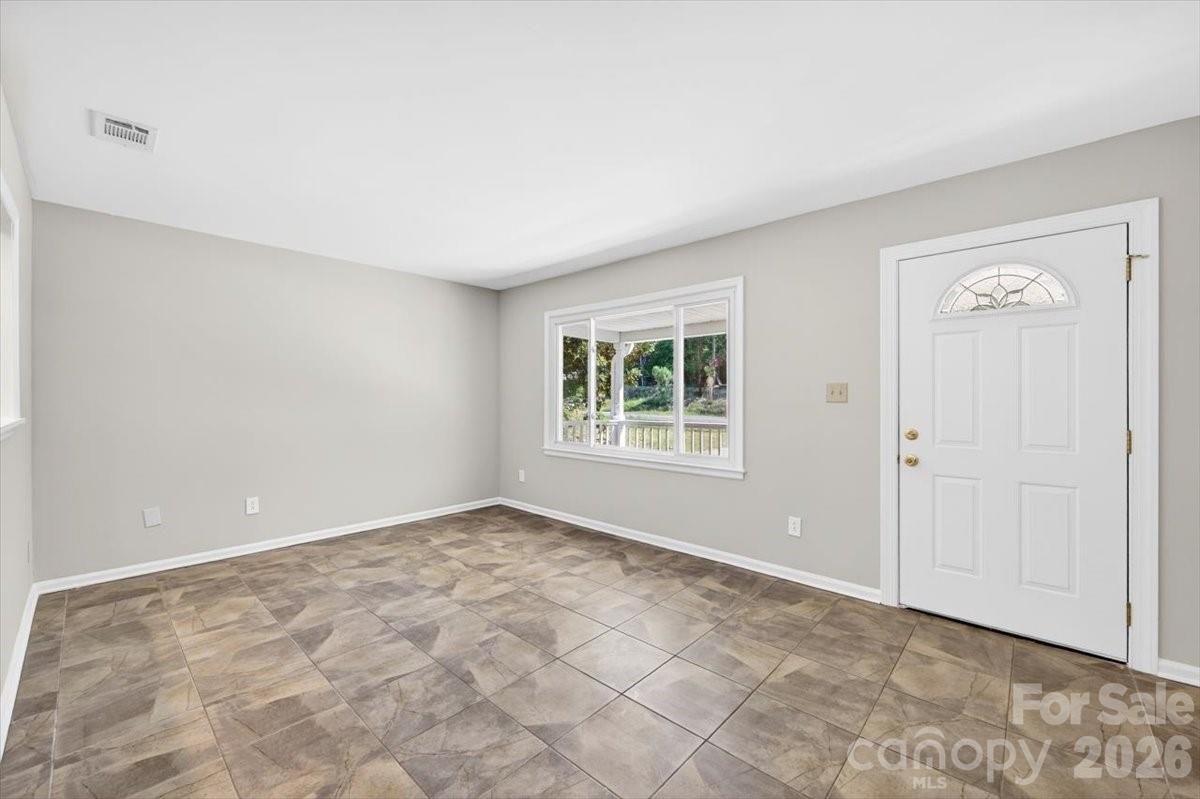 900 E John Street — Matthews