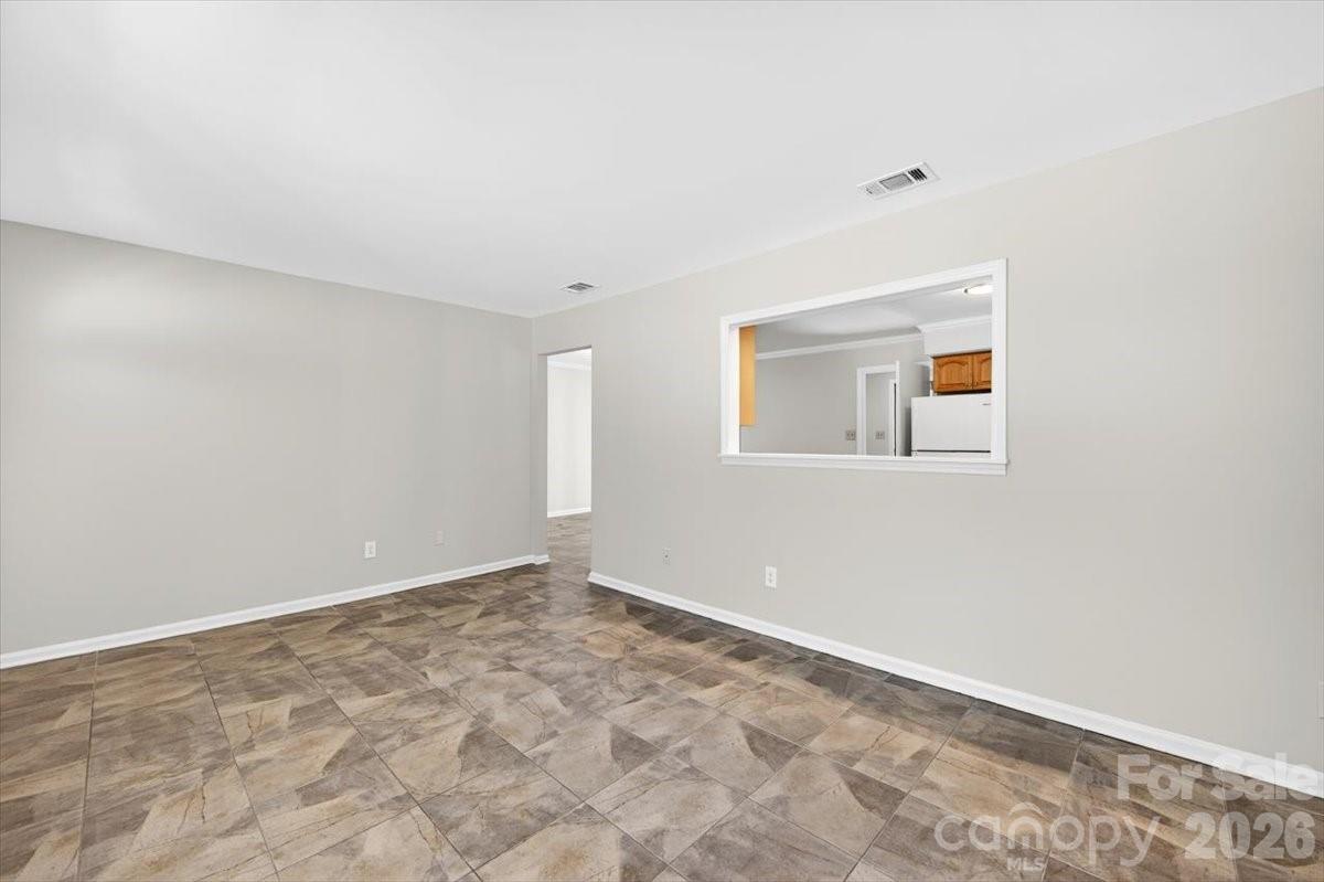 900 E John Street — Matthews