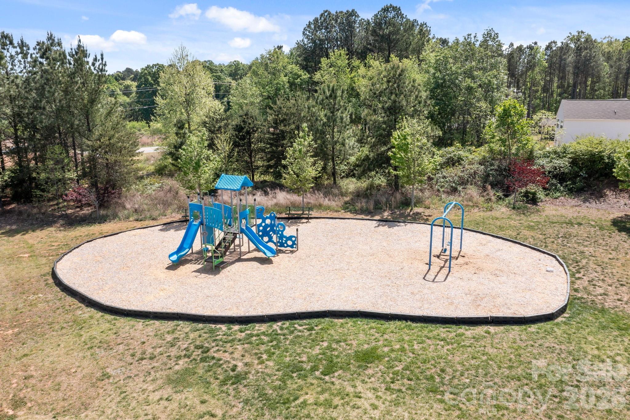 122 Slalom Street — Statesville