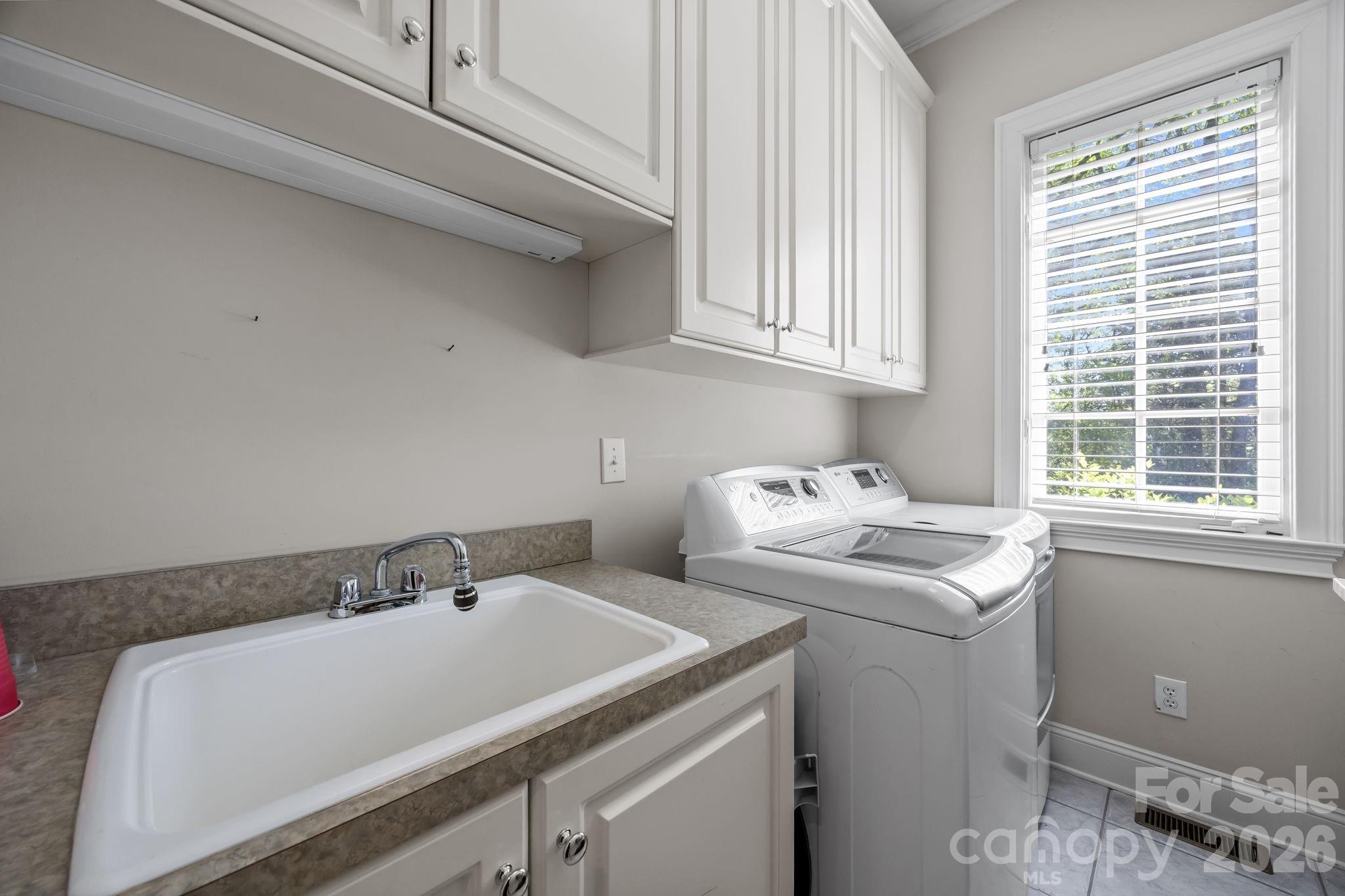 11123 Pound Hill Lane — Charlotte
