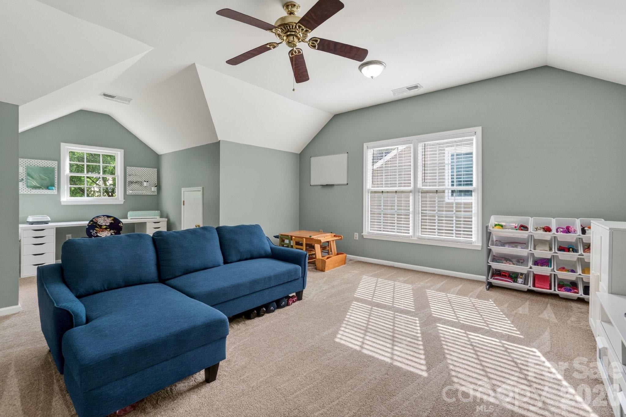 8921 Glade Court — Huntersville
