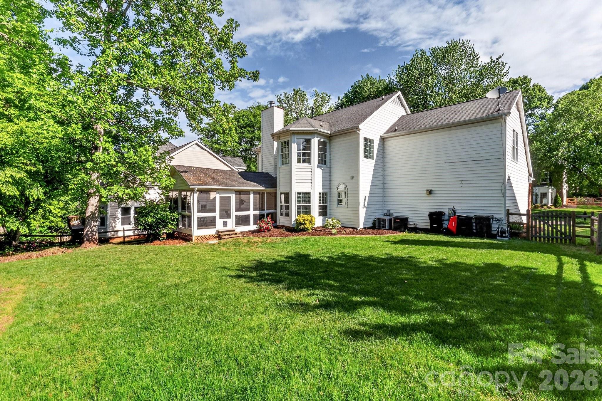8921 Glade Court — Huntersville