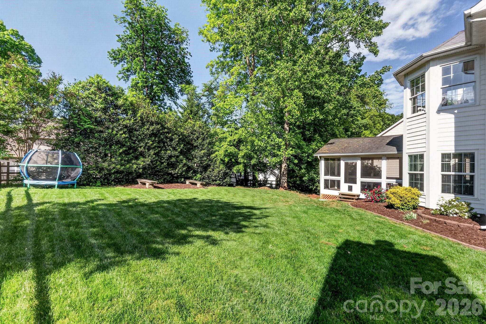 8921 Glade Court — Huntersville