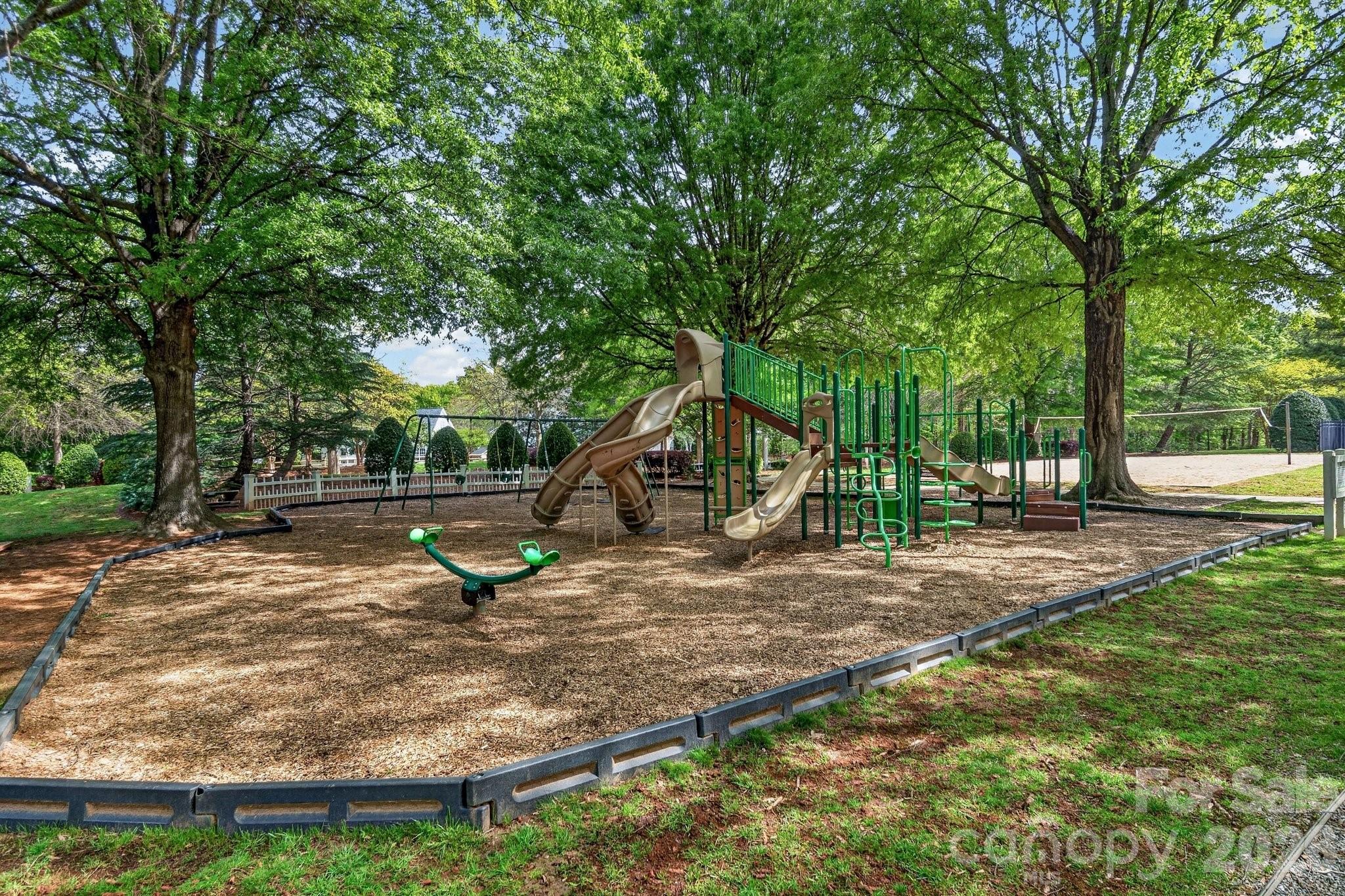 8921 Glade Court — Huntersville