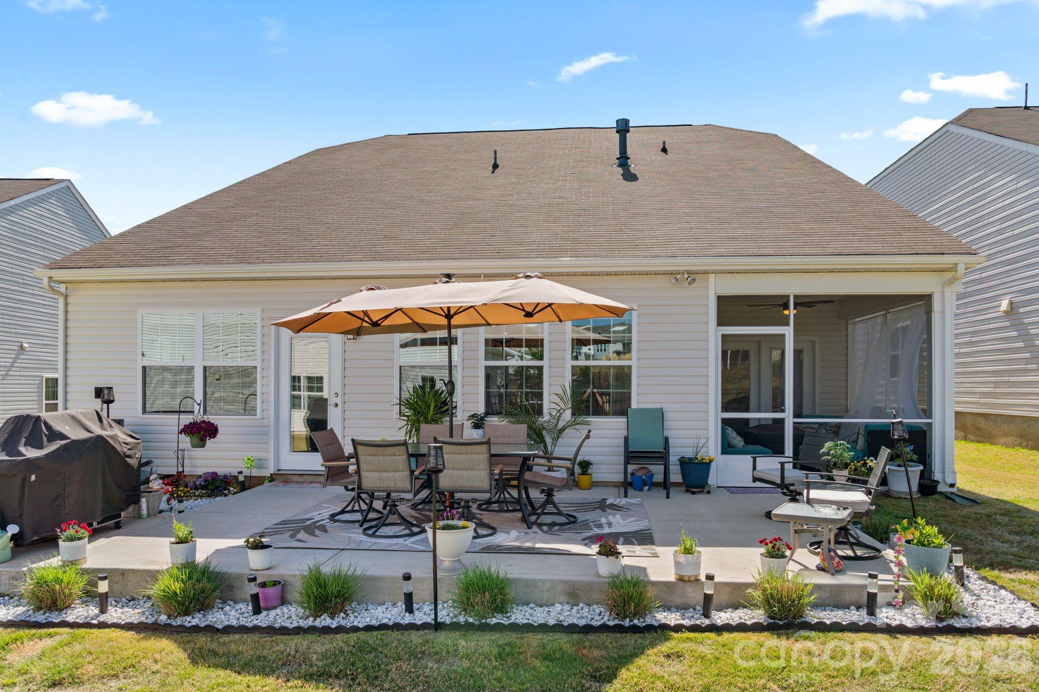 138 Dubois Drive — Mooresville