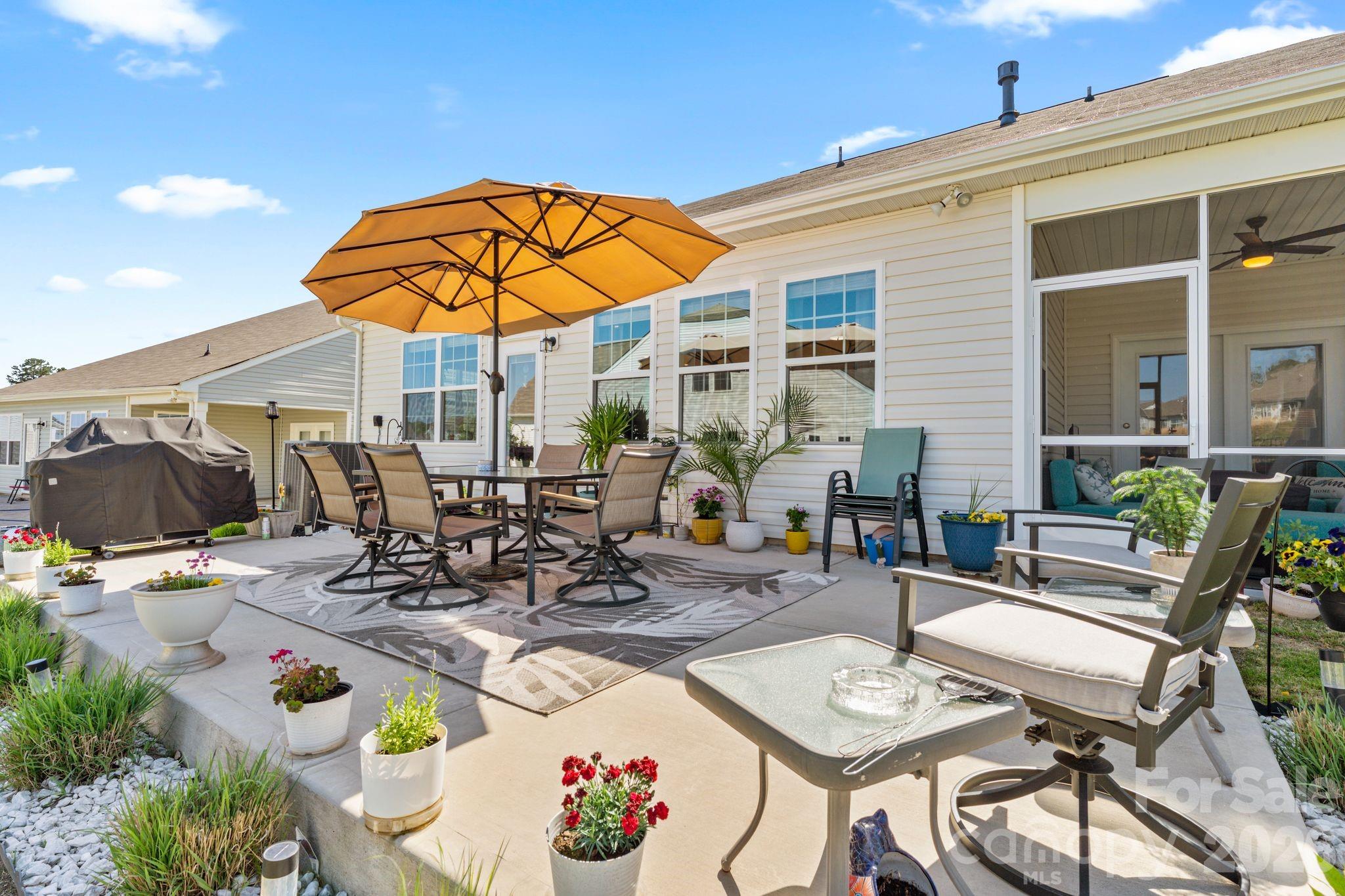 138 Dubois Drive — Mooresville