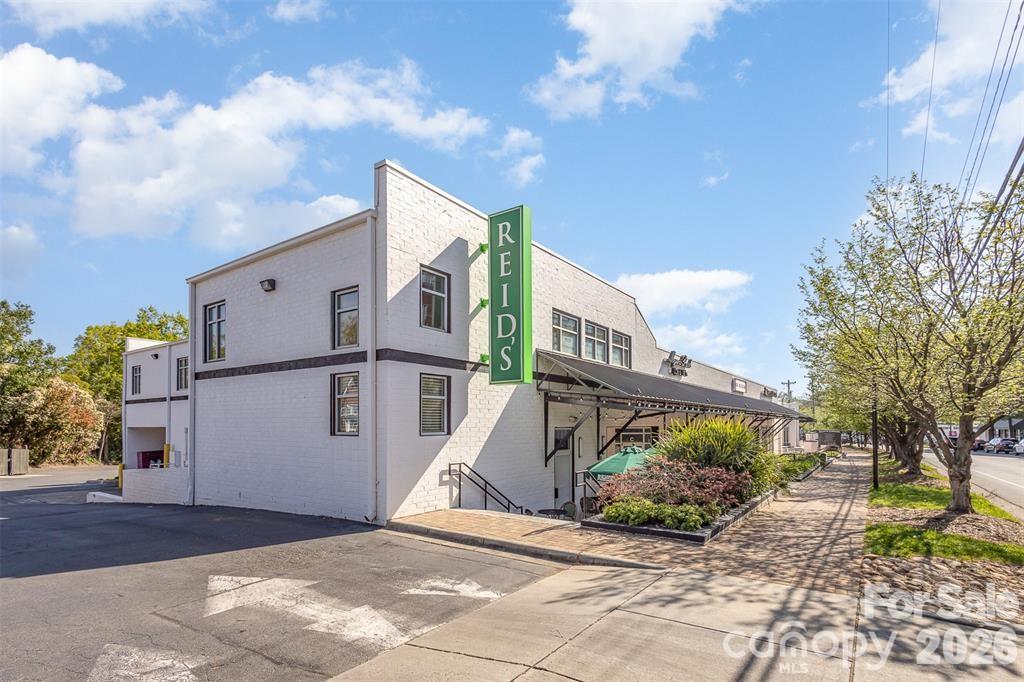 2990 Selwyn Avenue — Charlotte