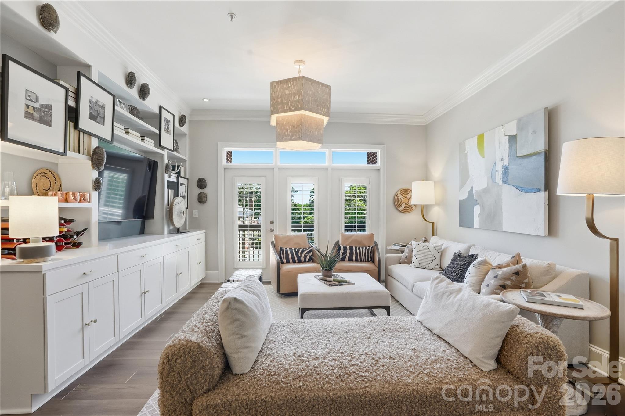 2990 Selwyn Avenue — Charlotte