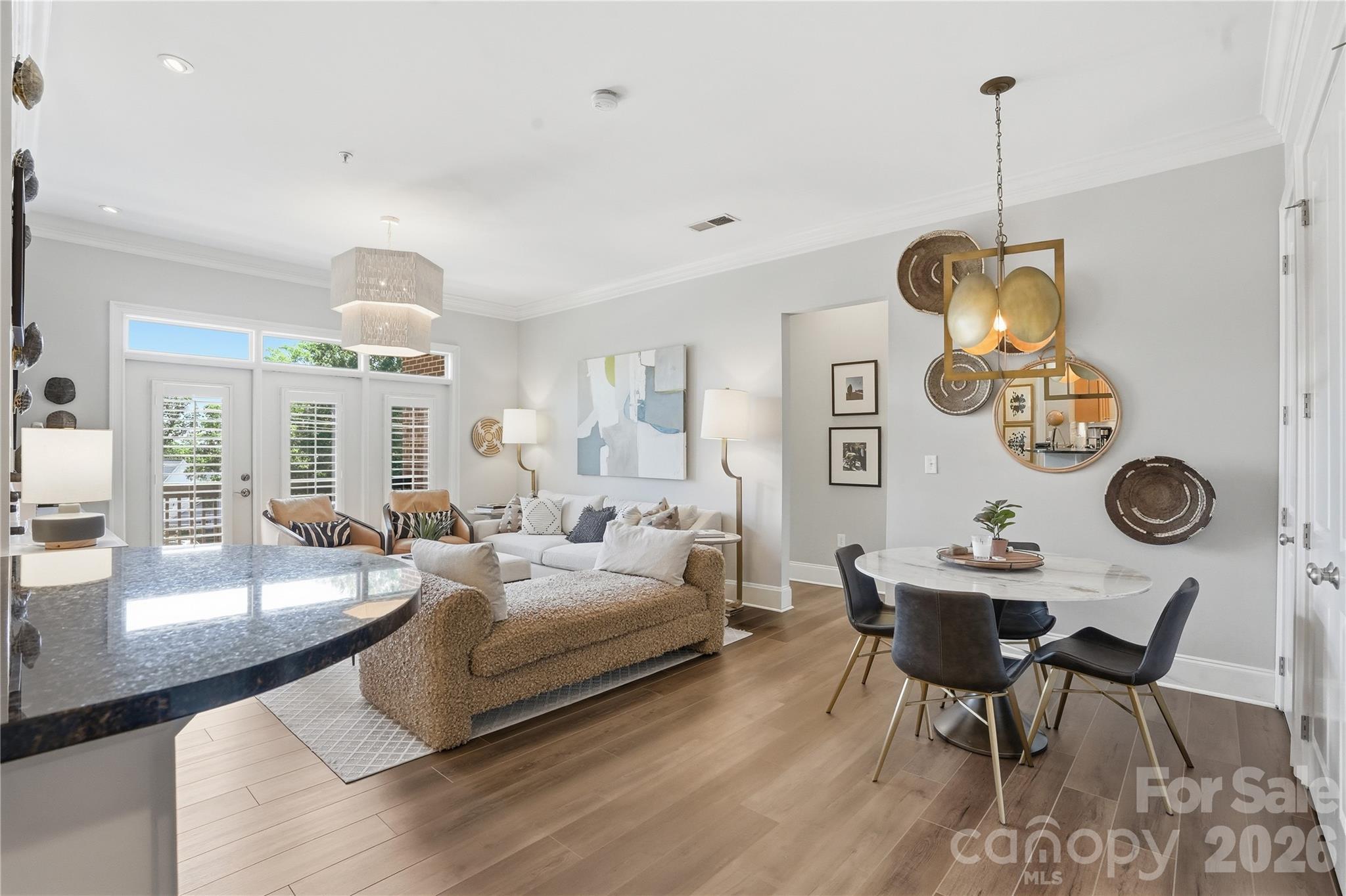 2990 Selwyn Avenue — Charlotte