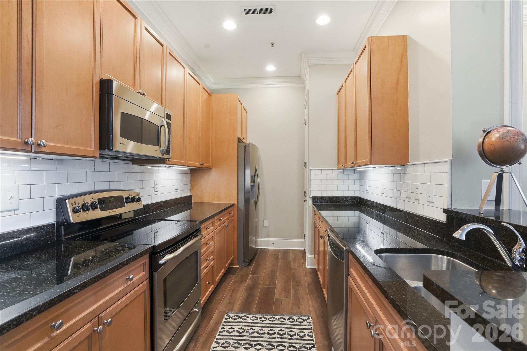 2990 Selwyn Avenue — Charlotte