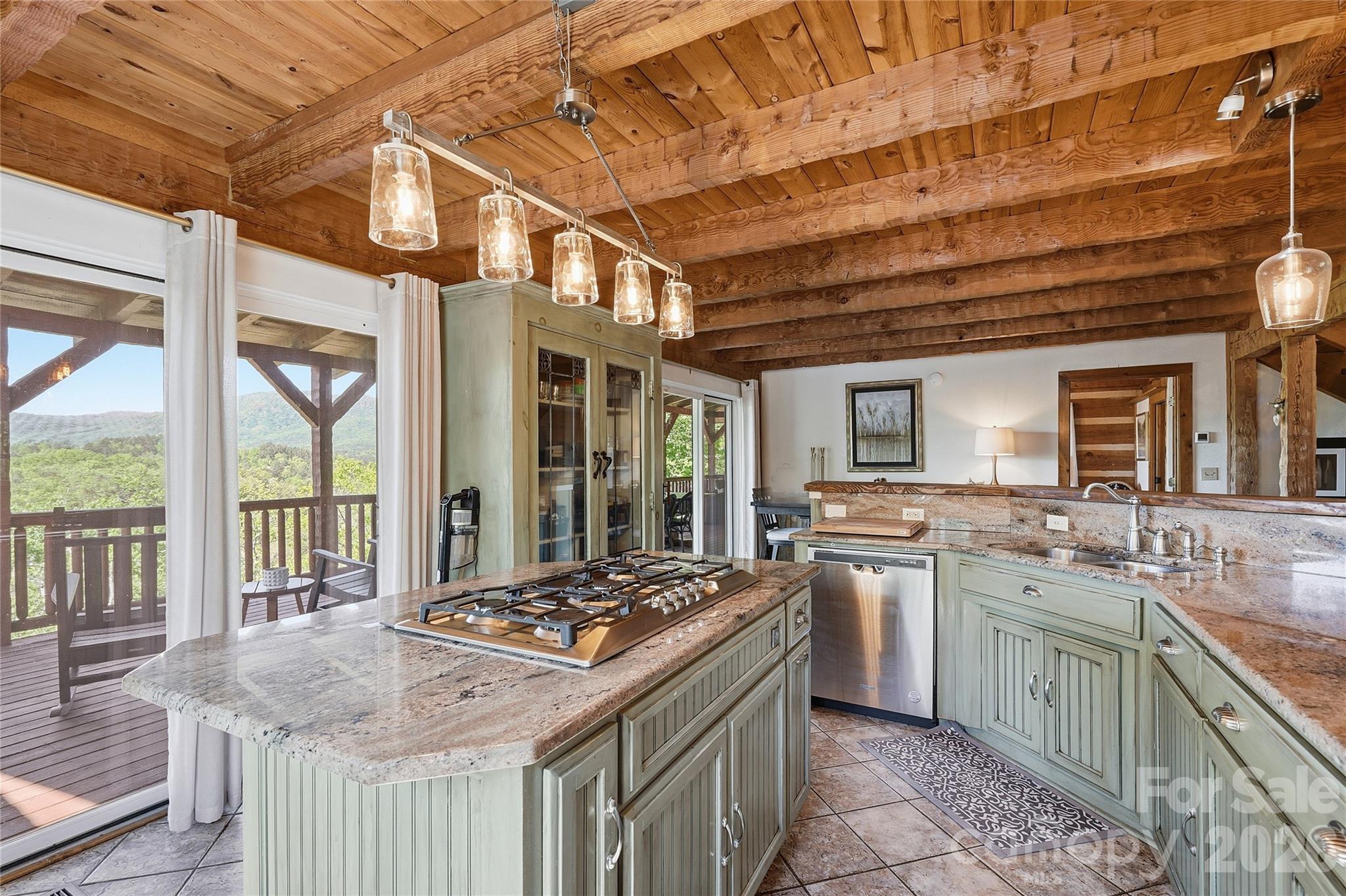 723 N Highland Road — Mill Spring